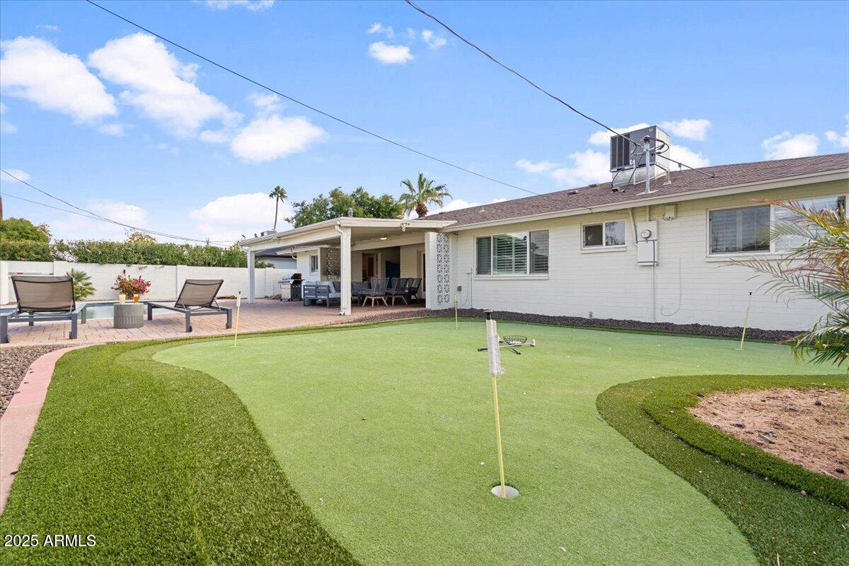 8102 E MULBERRY Street
