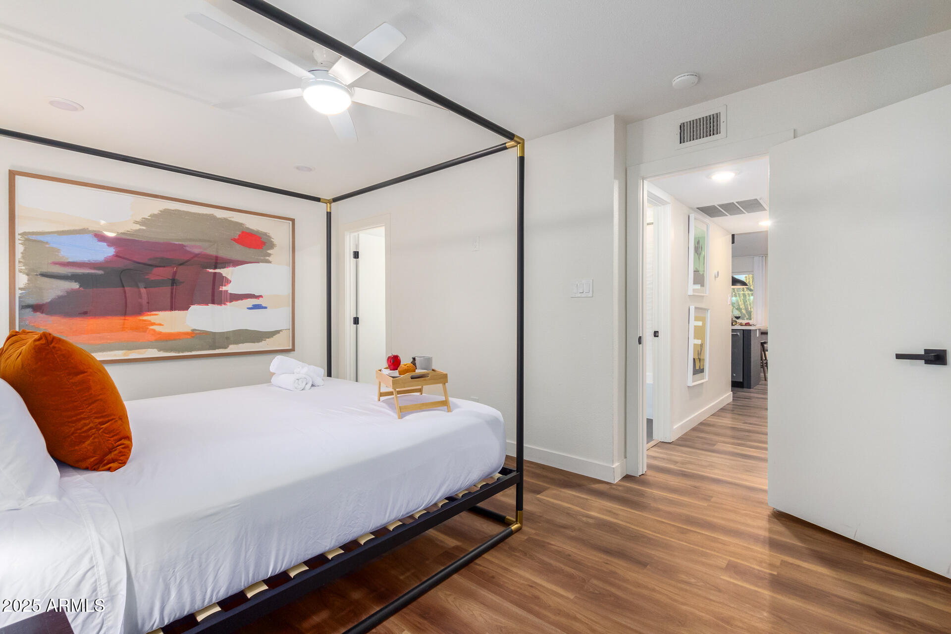 8537 E CLARENDON Avenue