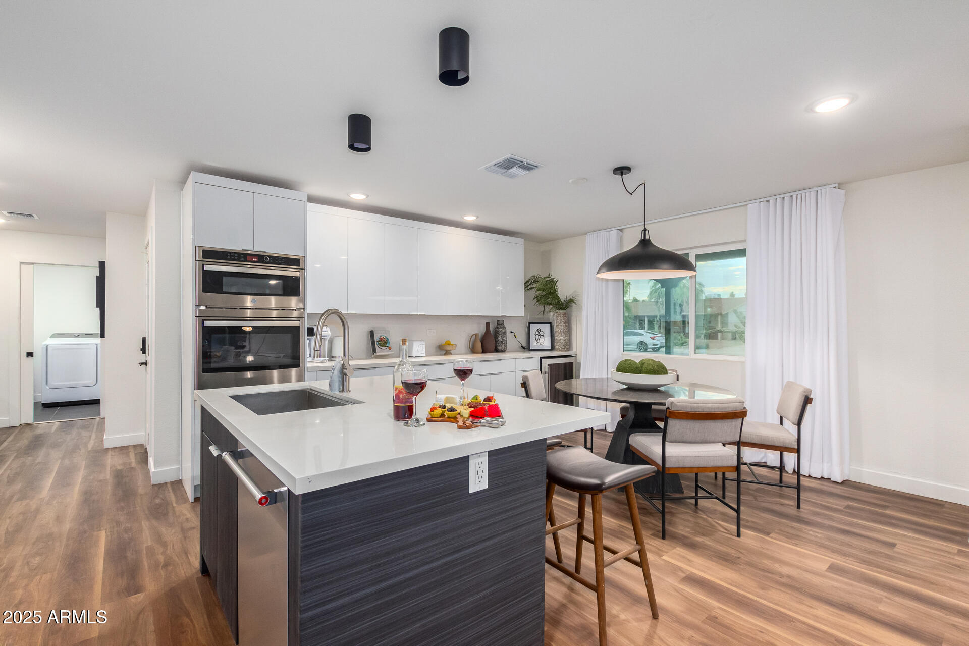 8537 E CLARENDON Avenue