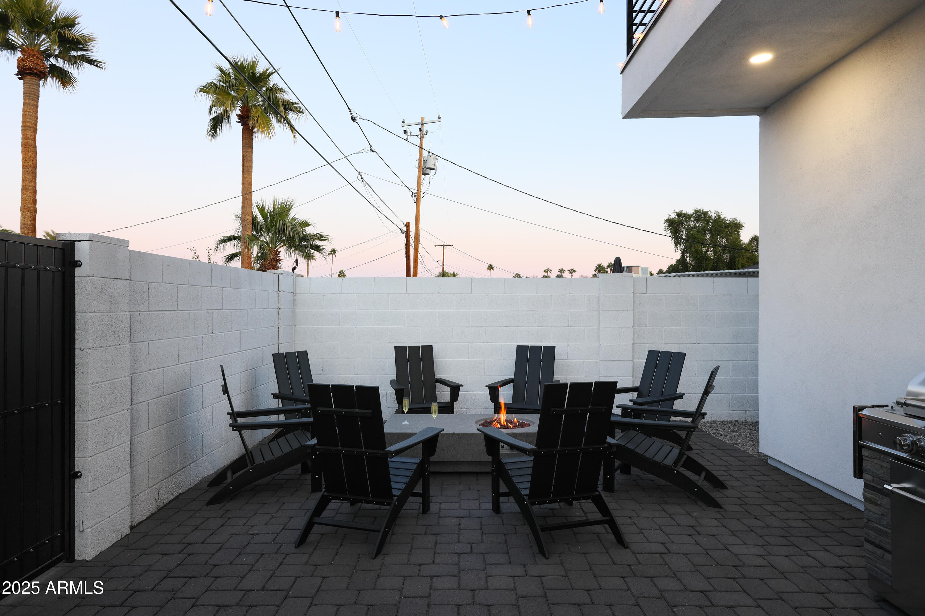 7520 E HIGHLAND Avenue