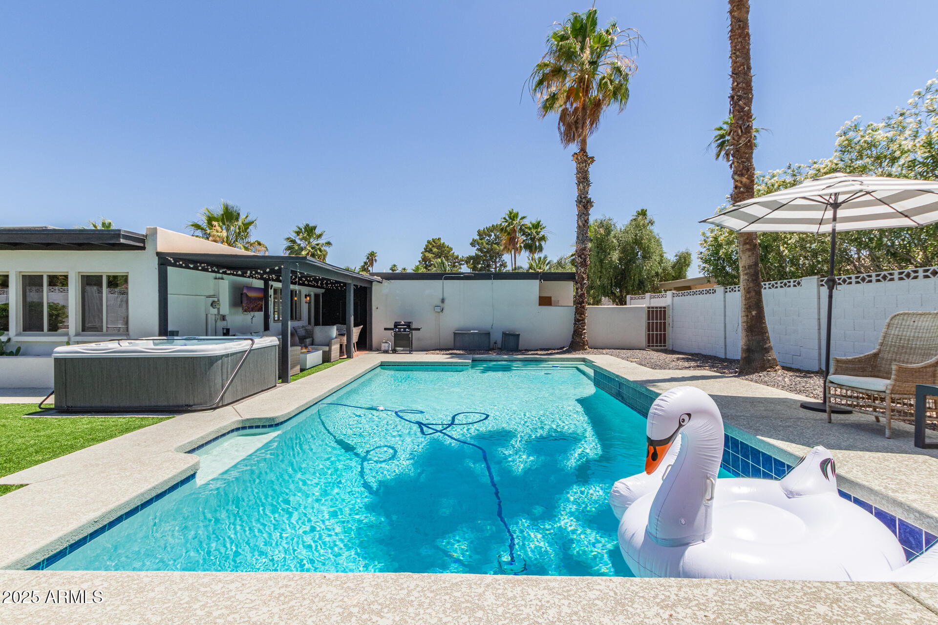 6612 E PRESIDIO Road