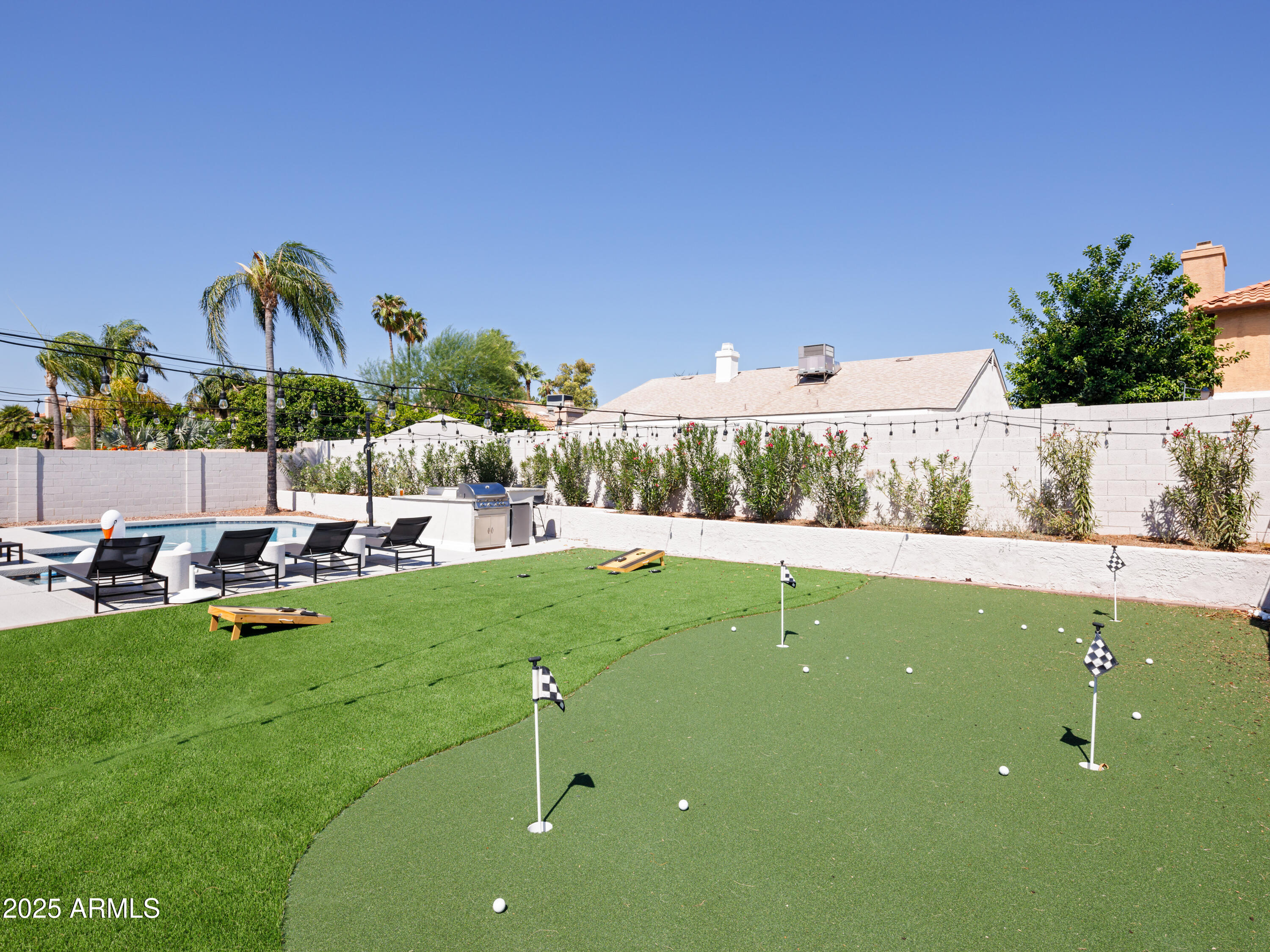 5502 E GRANDVIEW Road