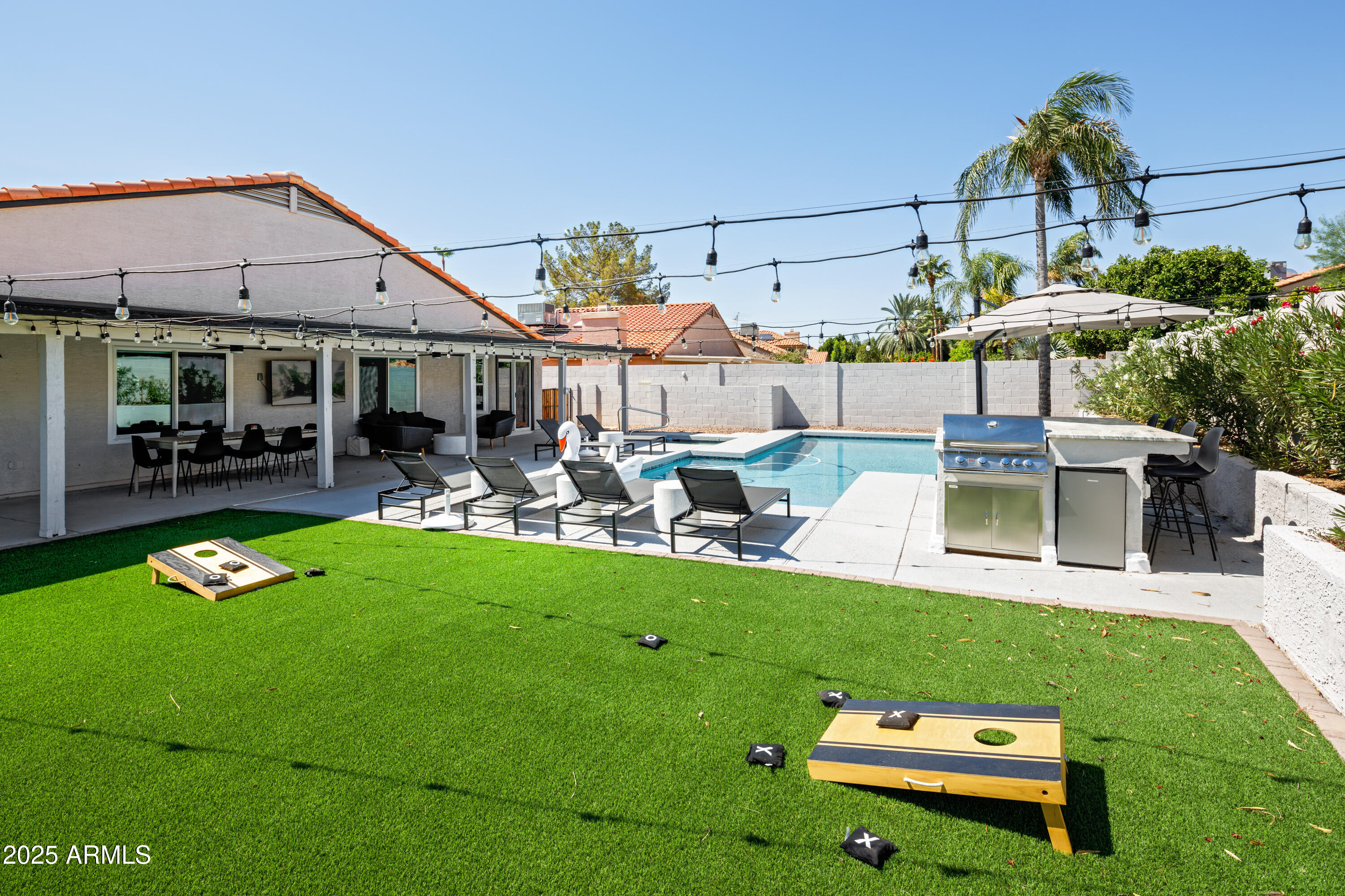 5502 E GRANDVIEW Road