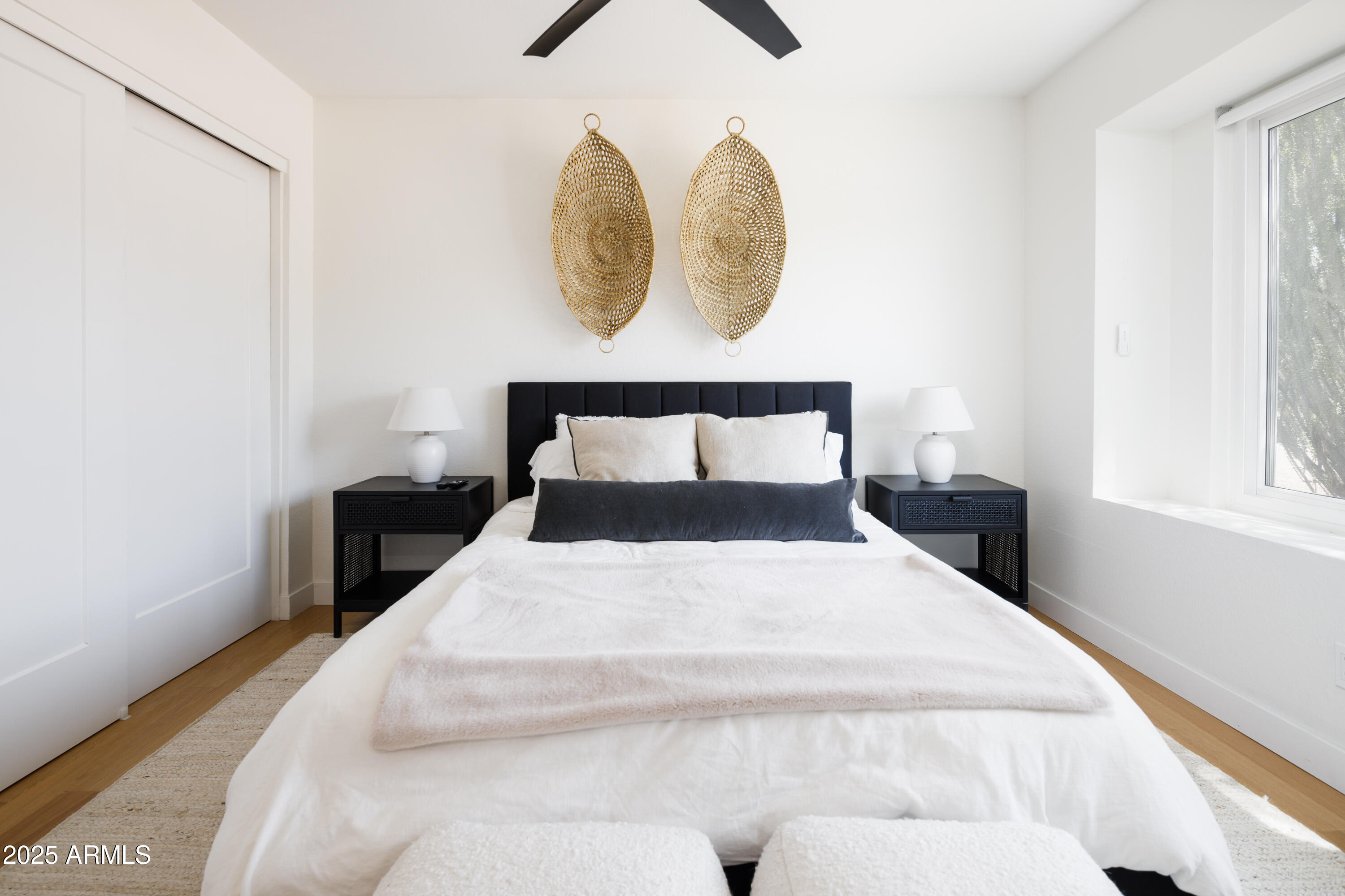 5502 E GRANDVIEW Road