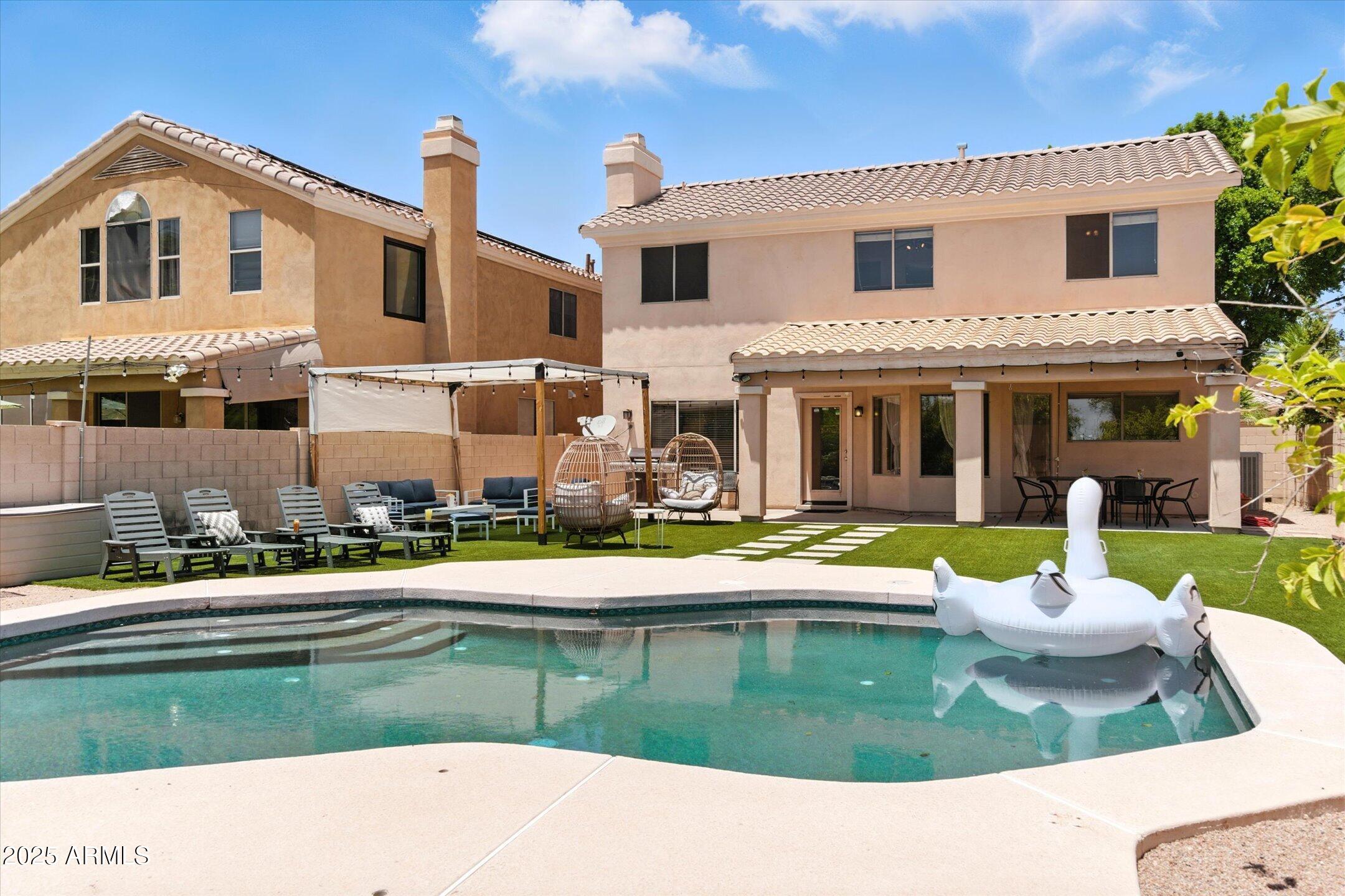 8083 E MICHELLE Drive