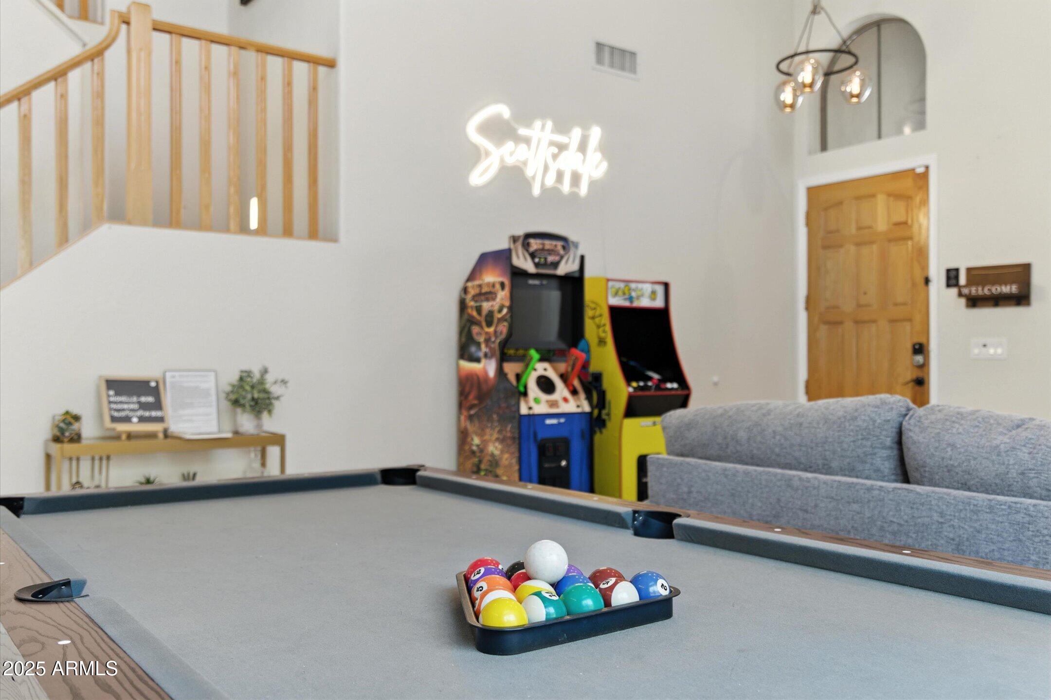 8083 E MICHELLE Drive