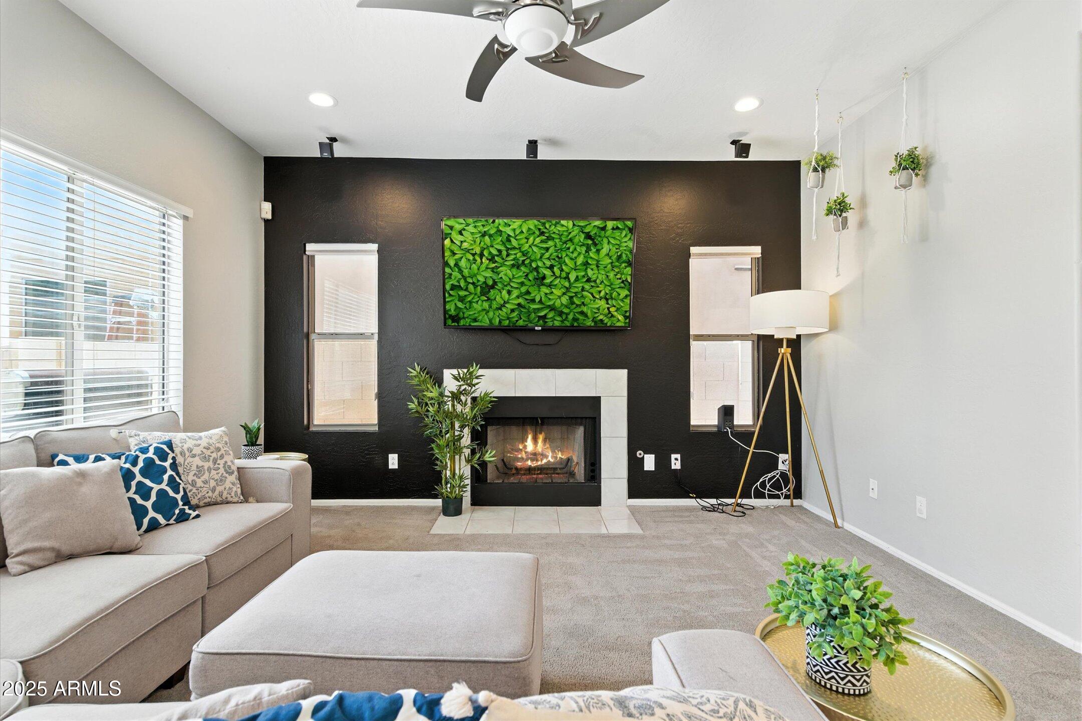 8083 E MICHELLE Drive