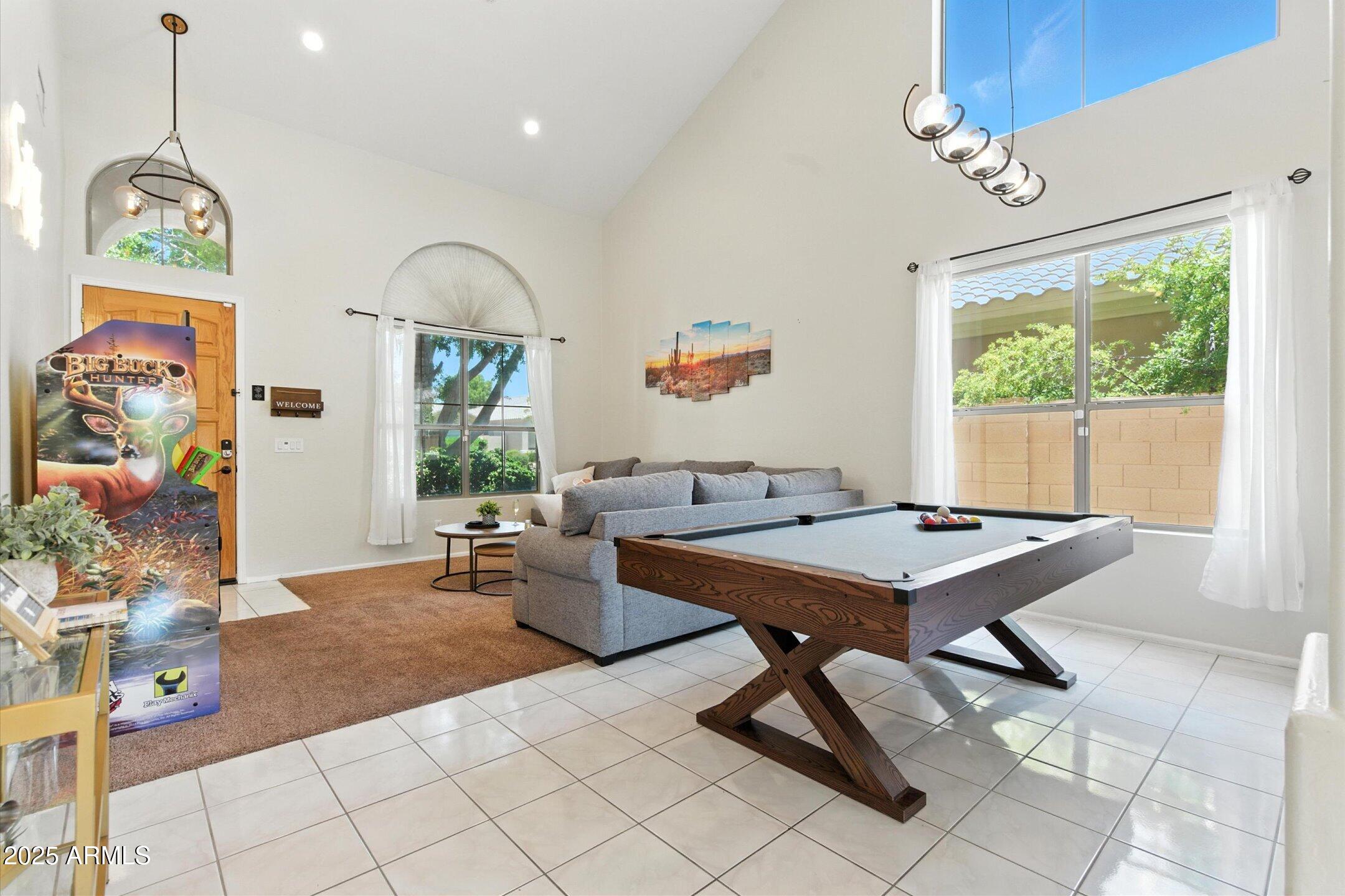 8083 E MICHELLE Drive