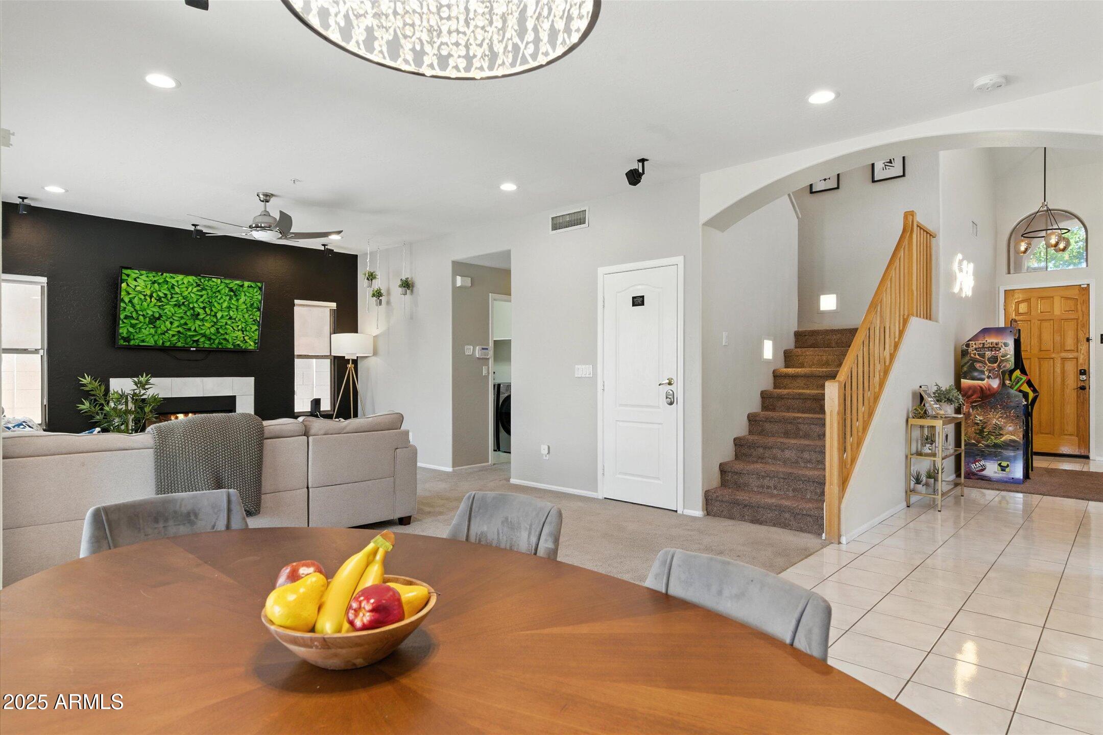 8083 E MICHELLE Drive