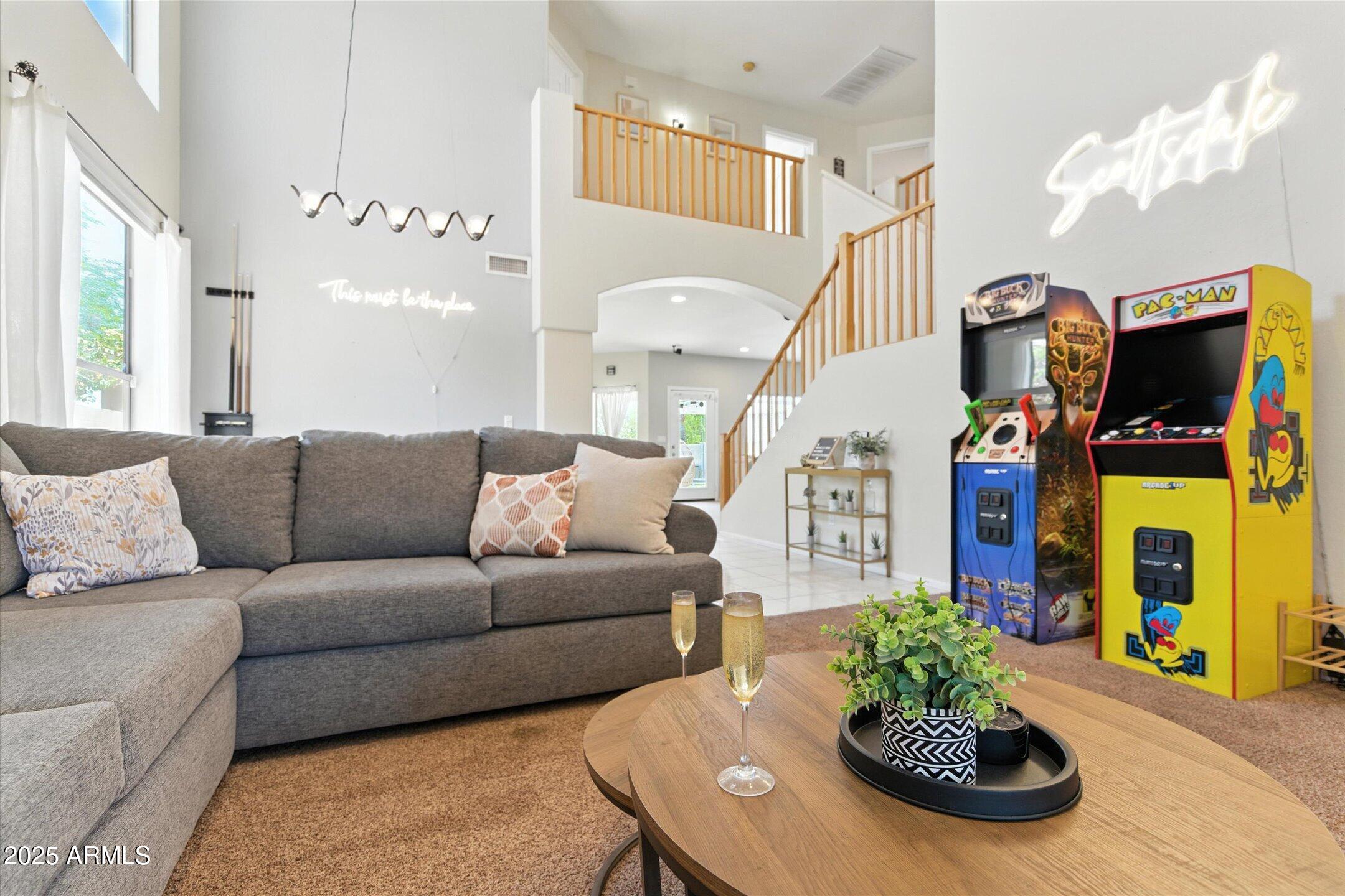 8083 E MICHELLE Drive