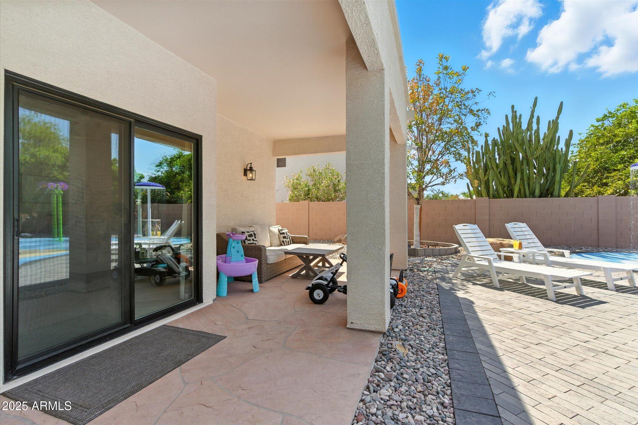 1568 E CANYON Way