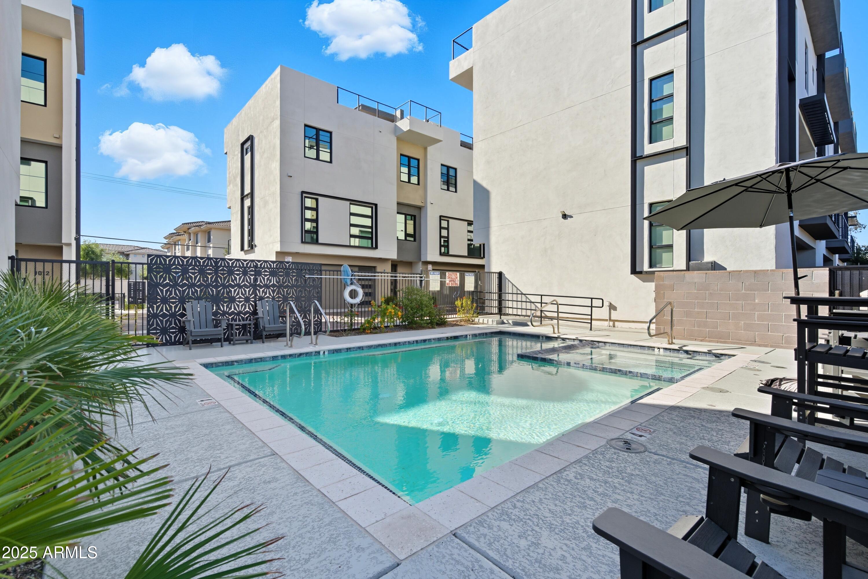 1501 N MILLER Road, 1015