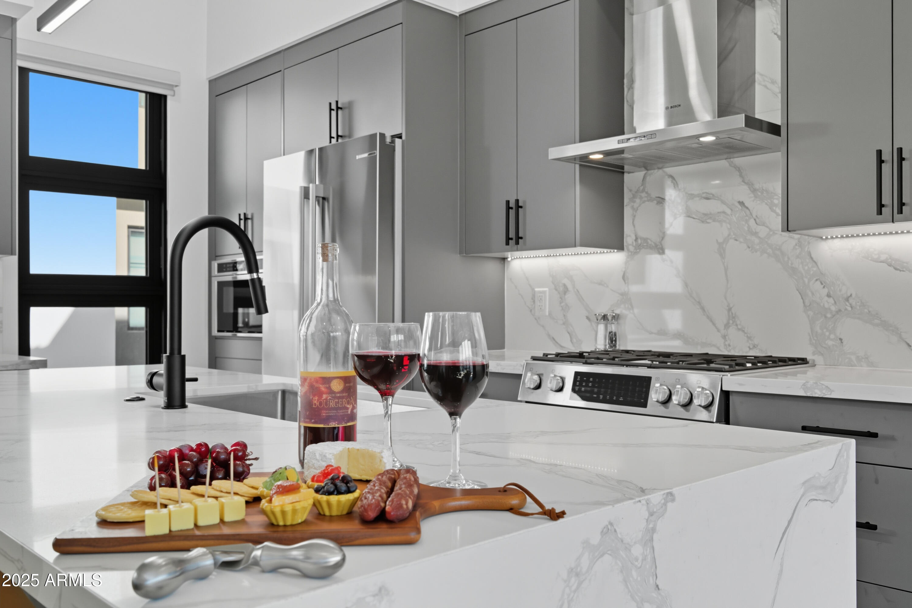 1501 N MILLER Road, 1015