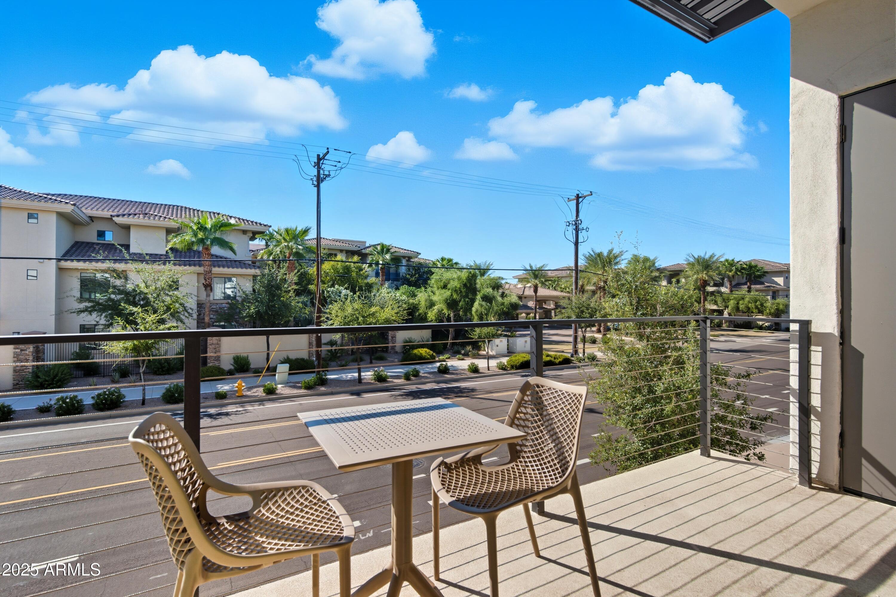 1501 N MILLER Road, 1015