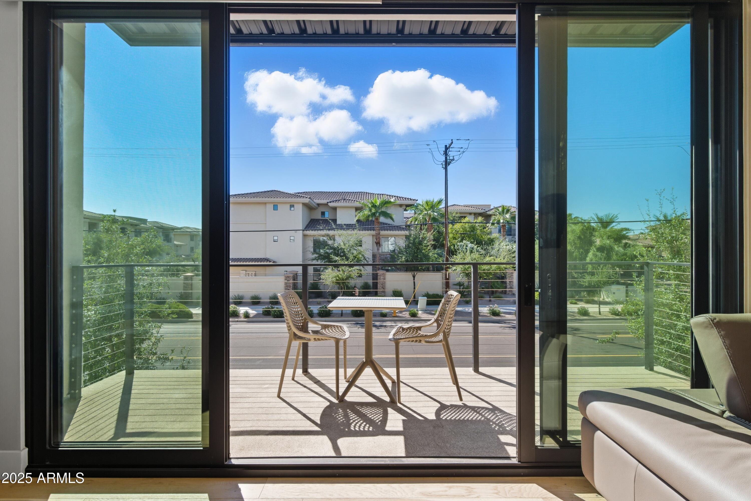 1501 N MILLER Road, 1015