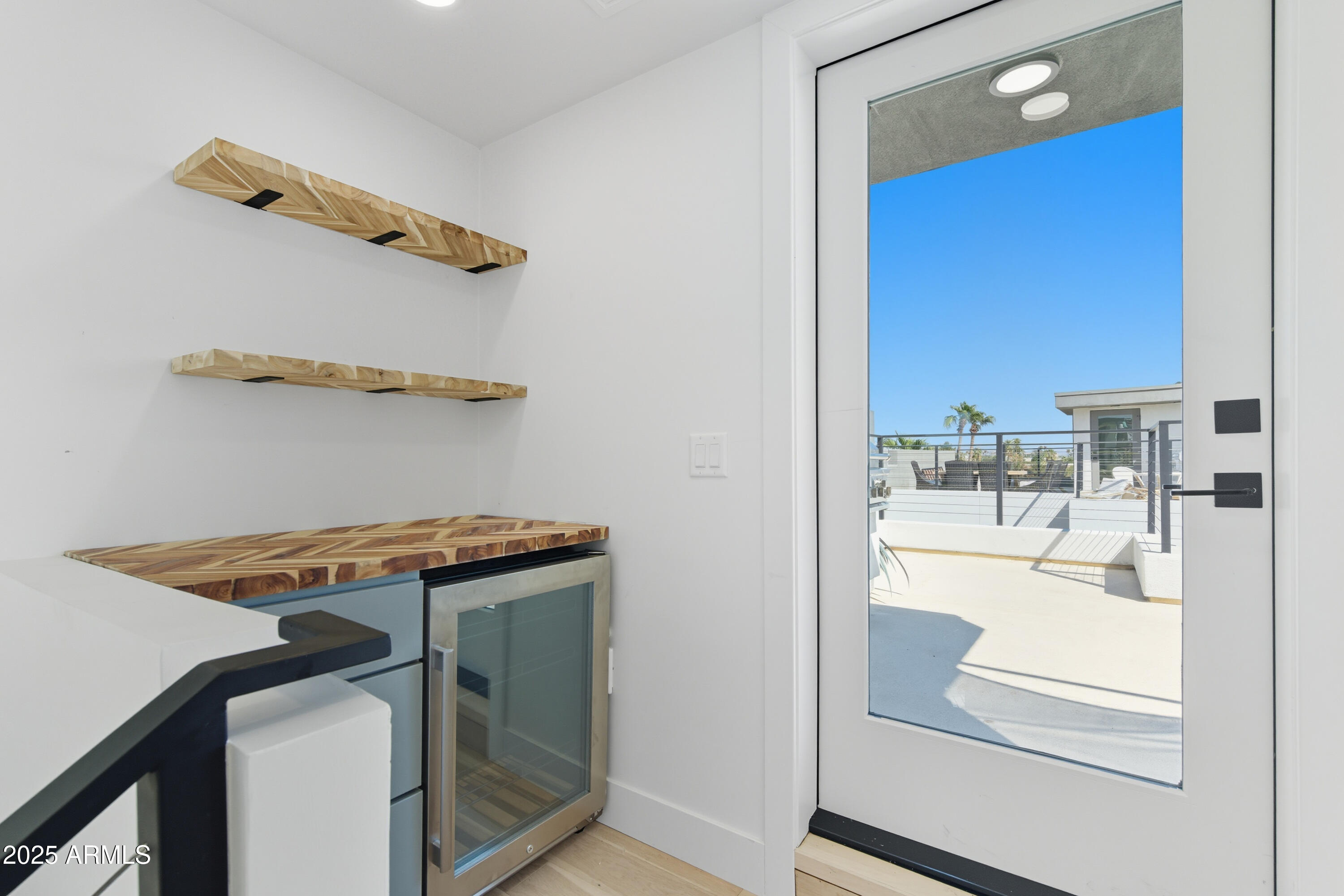 1501 N MILLER Road, 1015