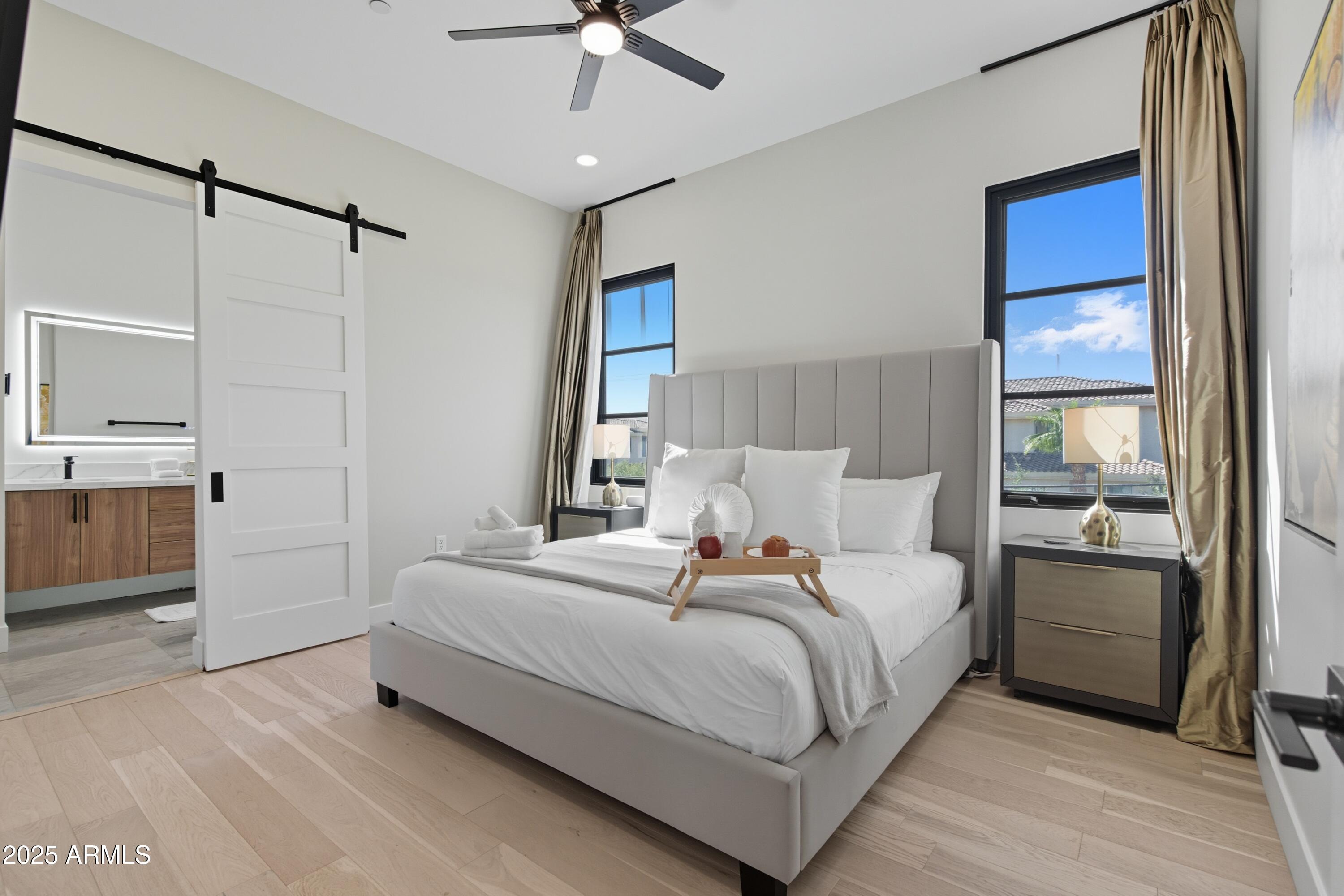 1501 N MILLER Road, 1015