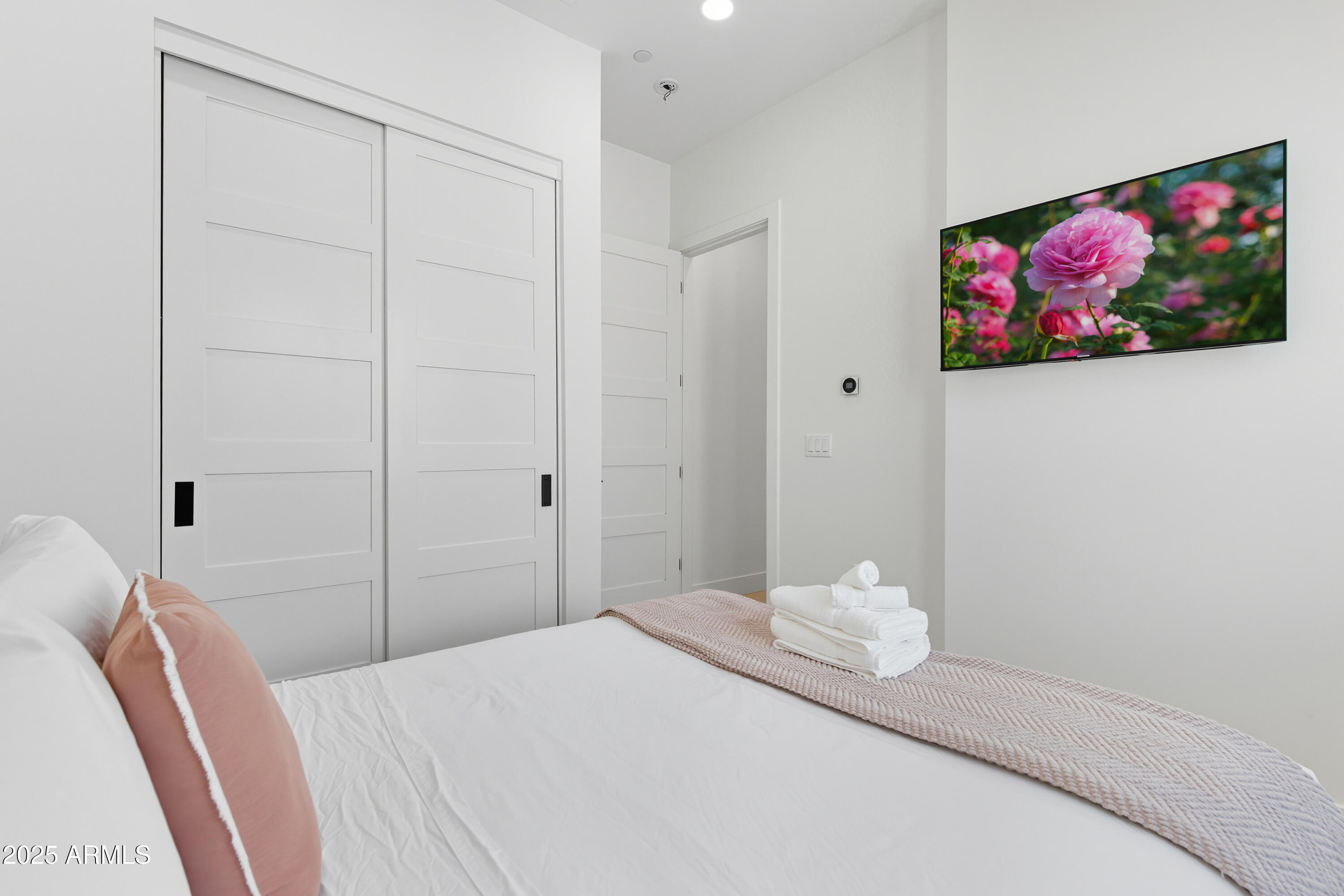 1501 N MILLER Road, 1015