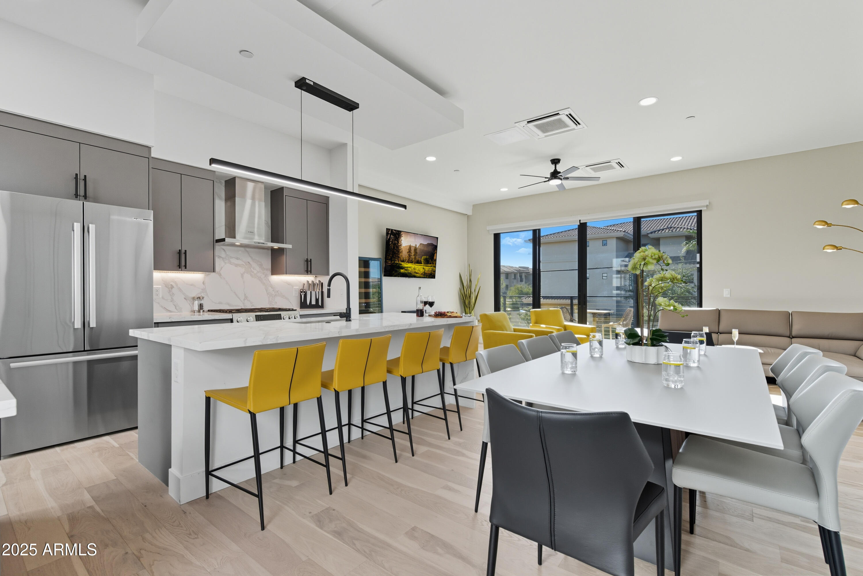 1501 N MILLER Road, 1015