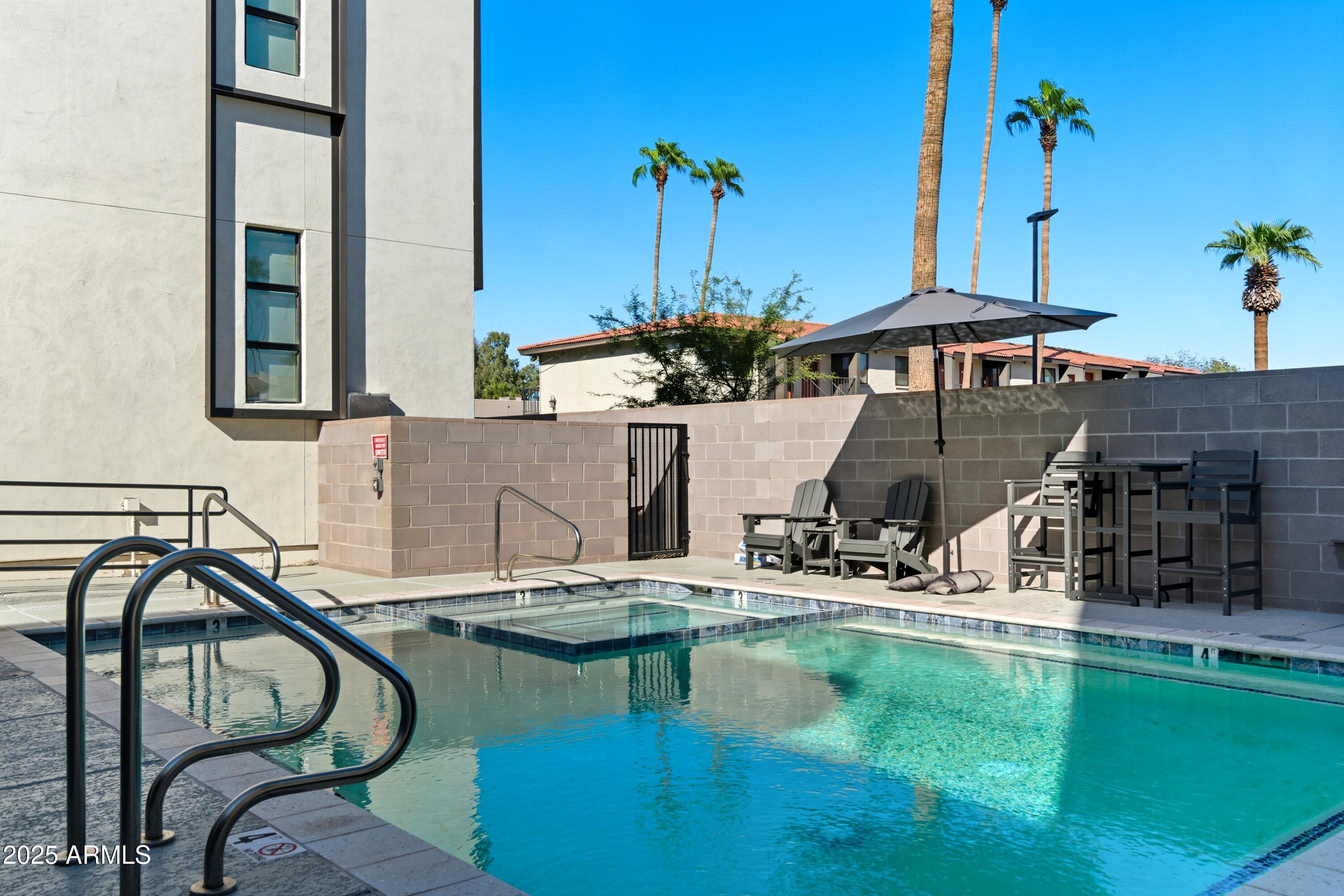 1501 N MILLER Road, 1015