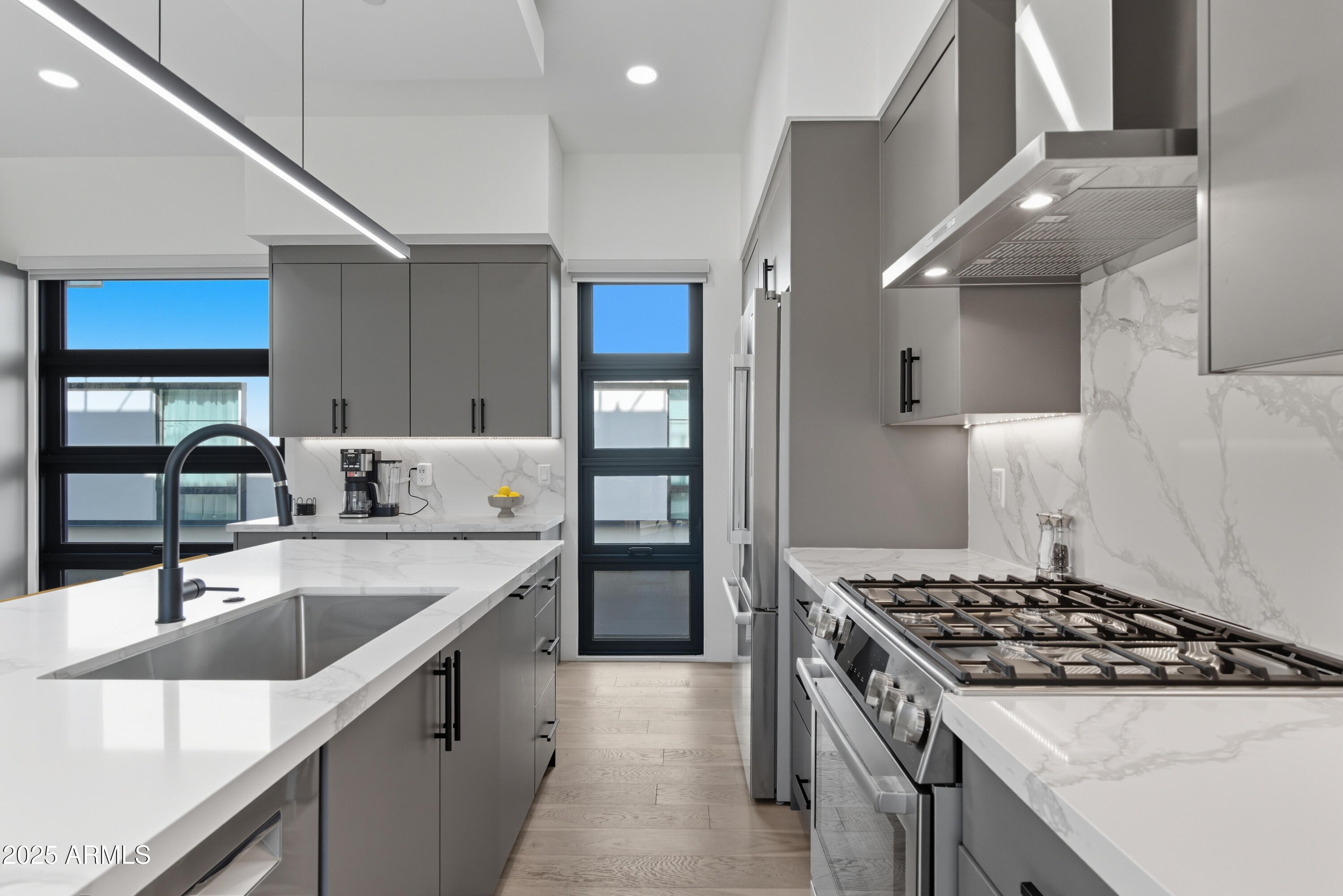 1501 N MILLER Road, 1015