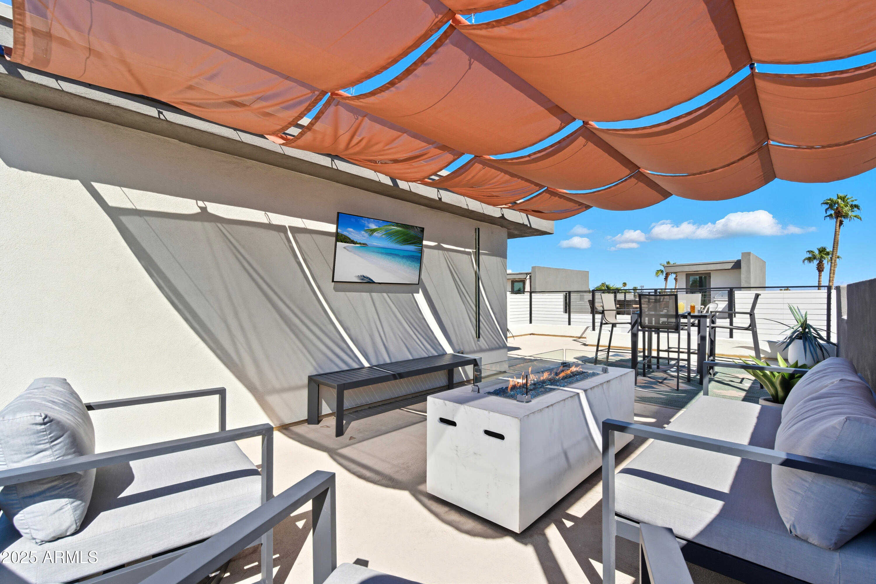 1501 N MILLER Road, 1015