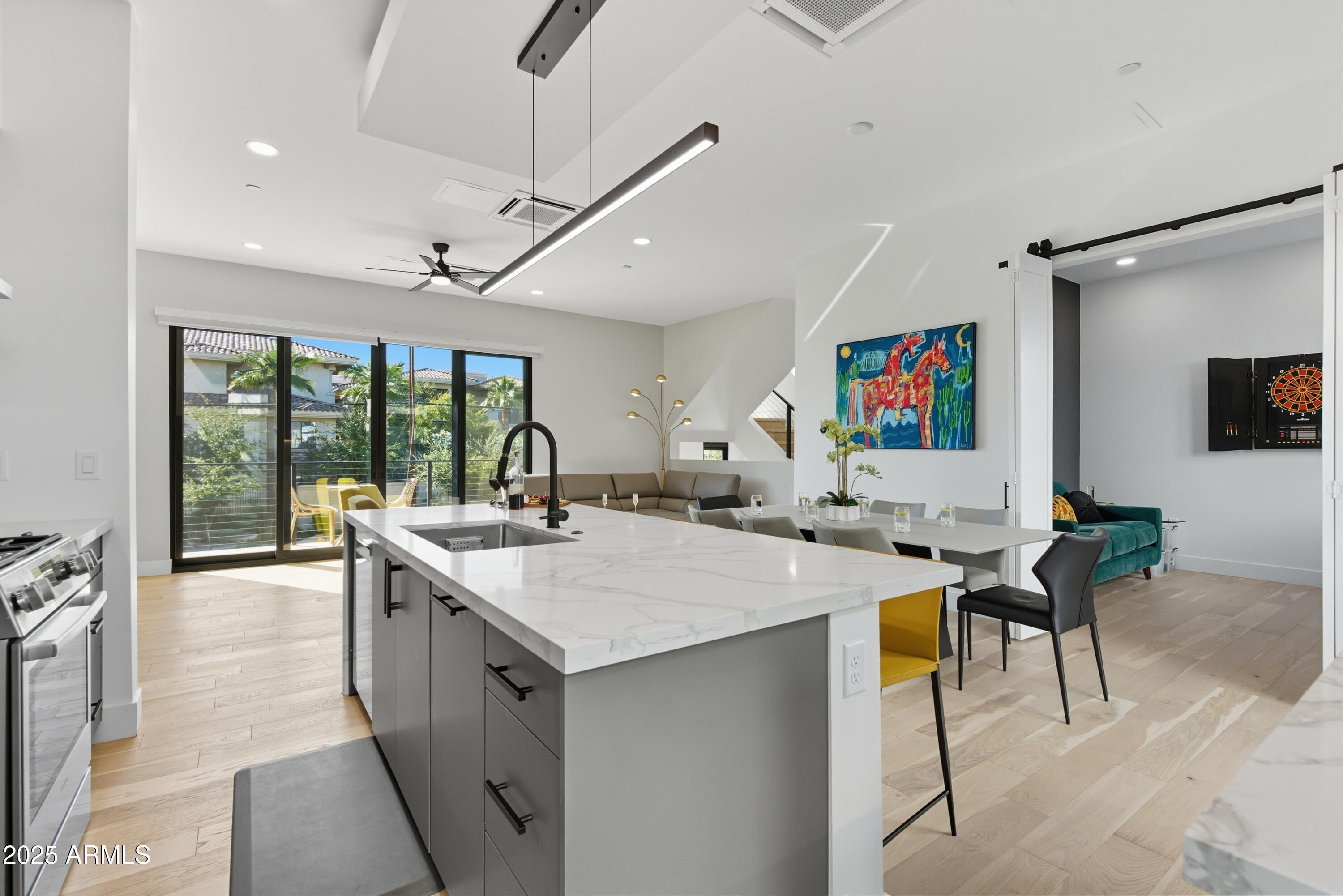 1501 N MILLER Road, 1015