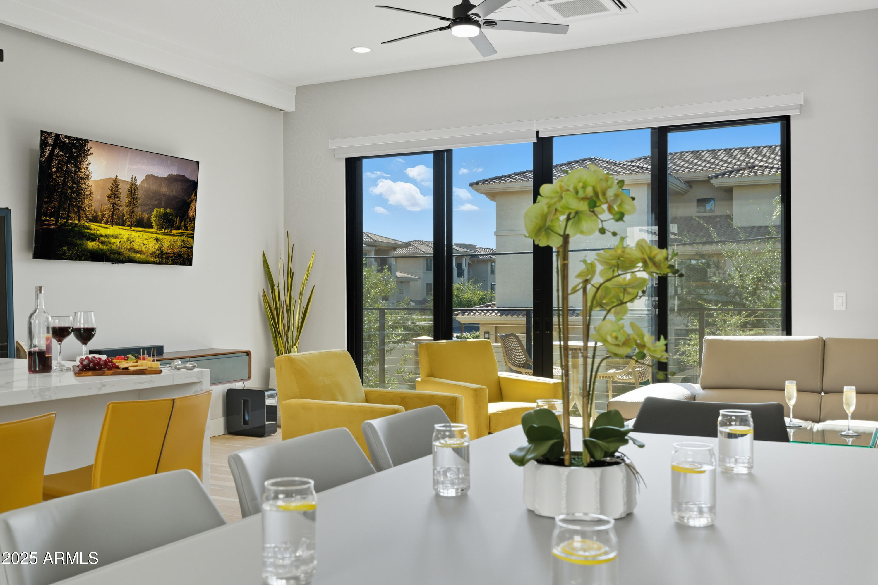 1501 N MILLER Road, 1015