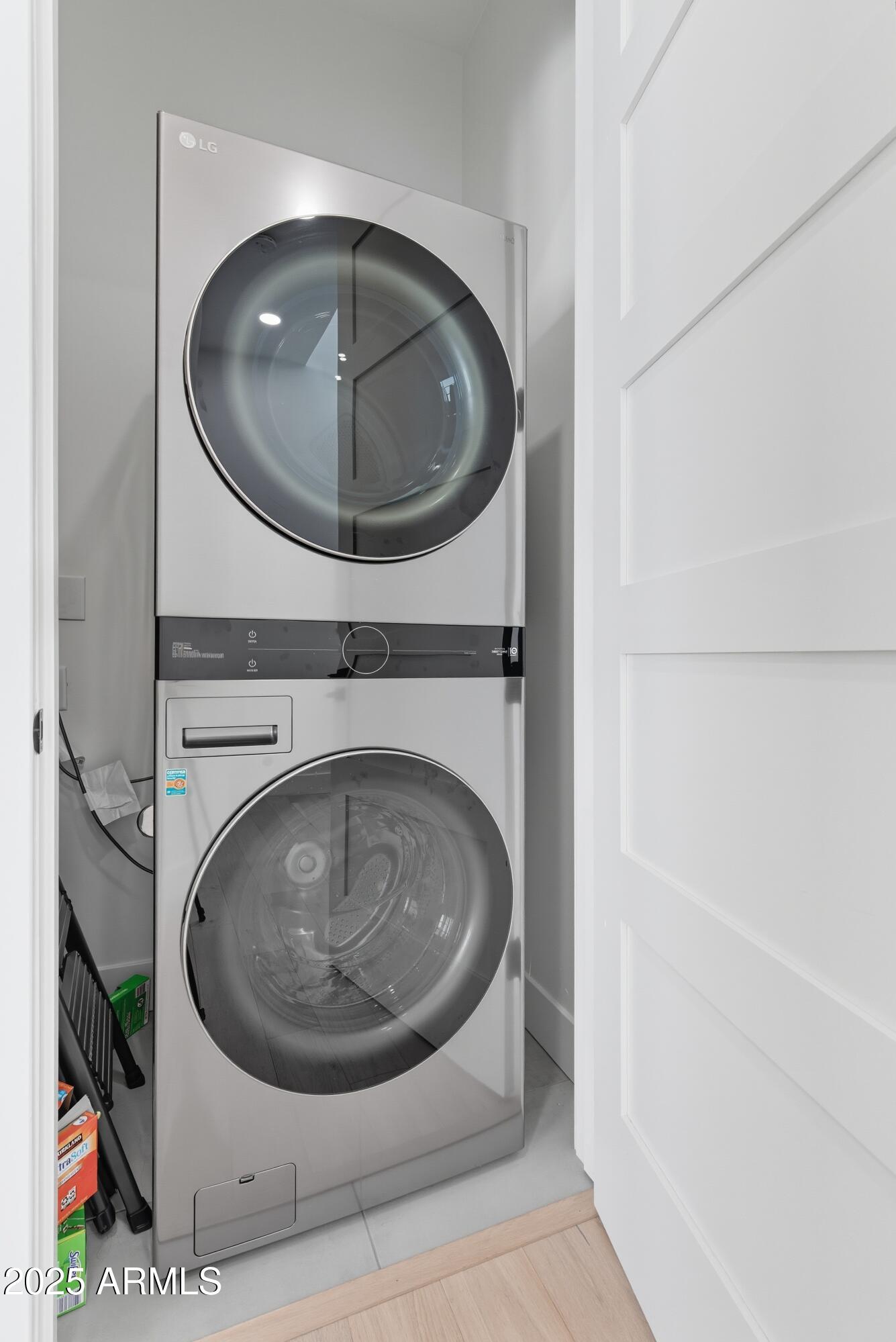 1501 N MILLER Road, 1015