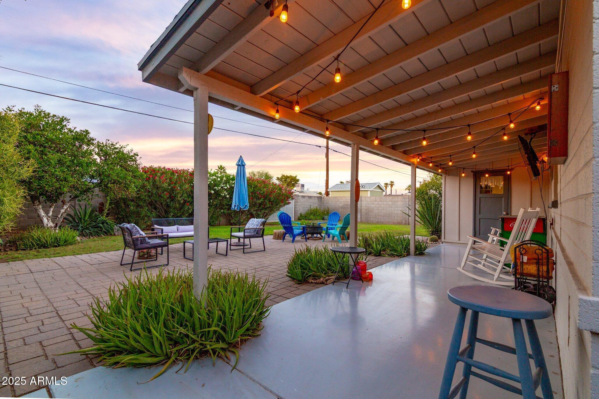 7912 E MORELAND Street