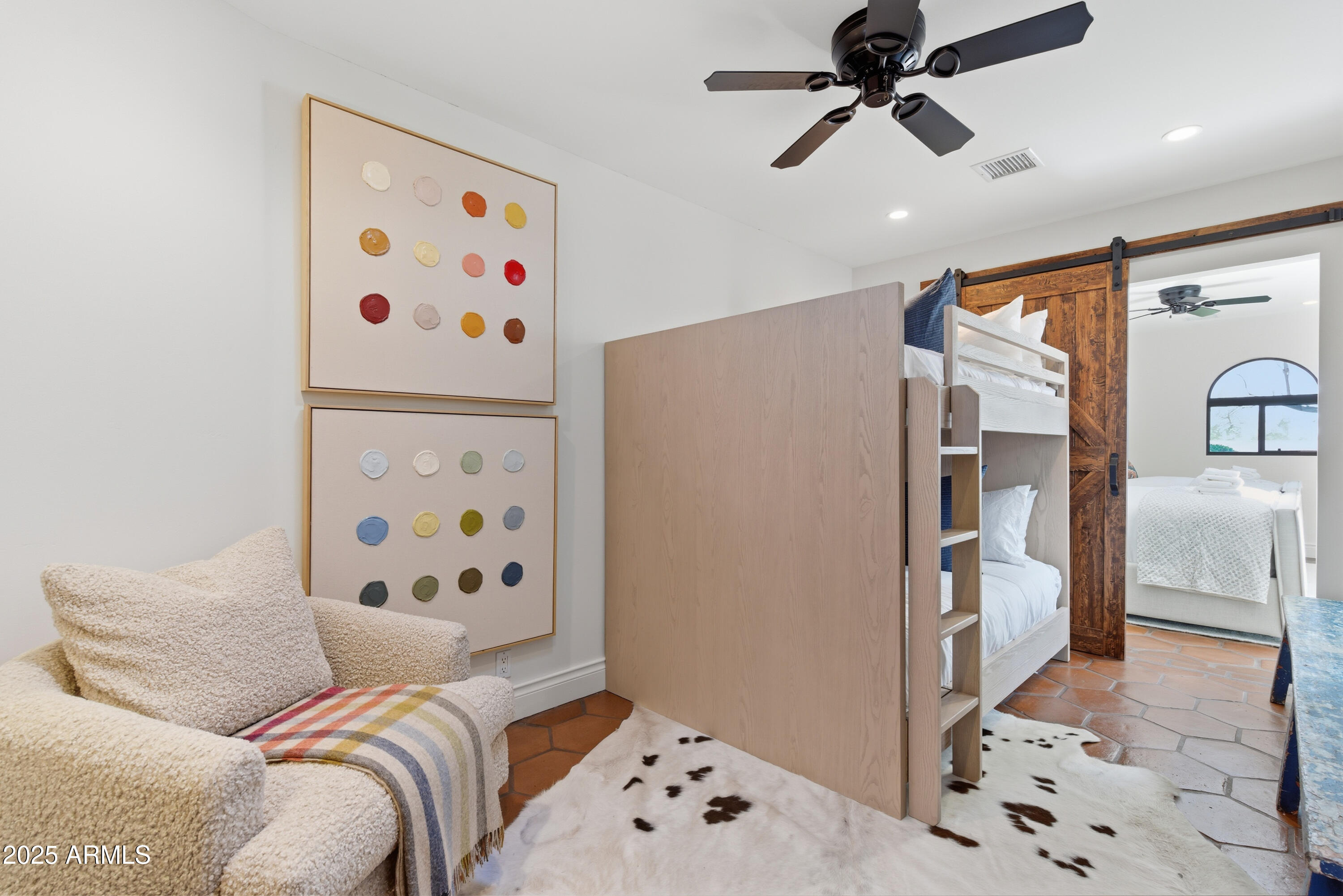 5828 E CACTUS WREN Road