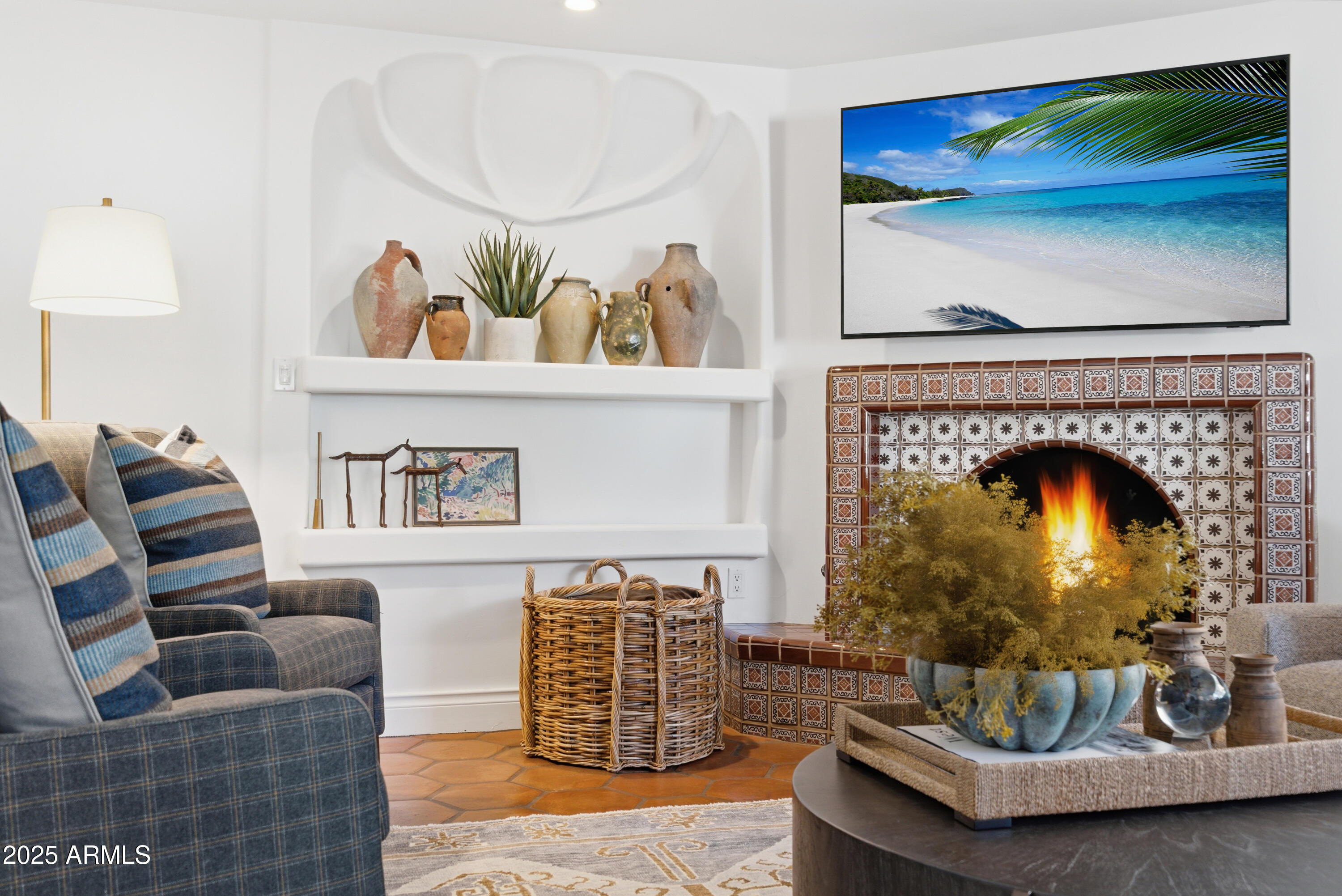 5828 E CACTUS WREN Road