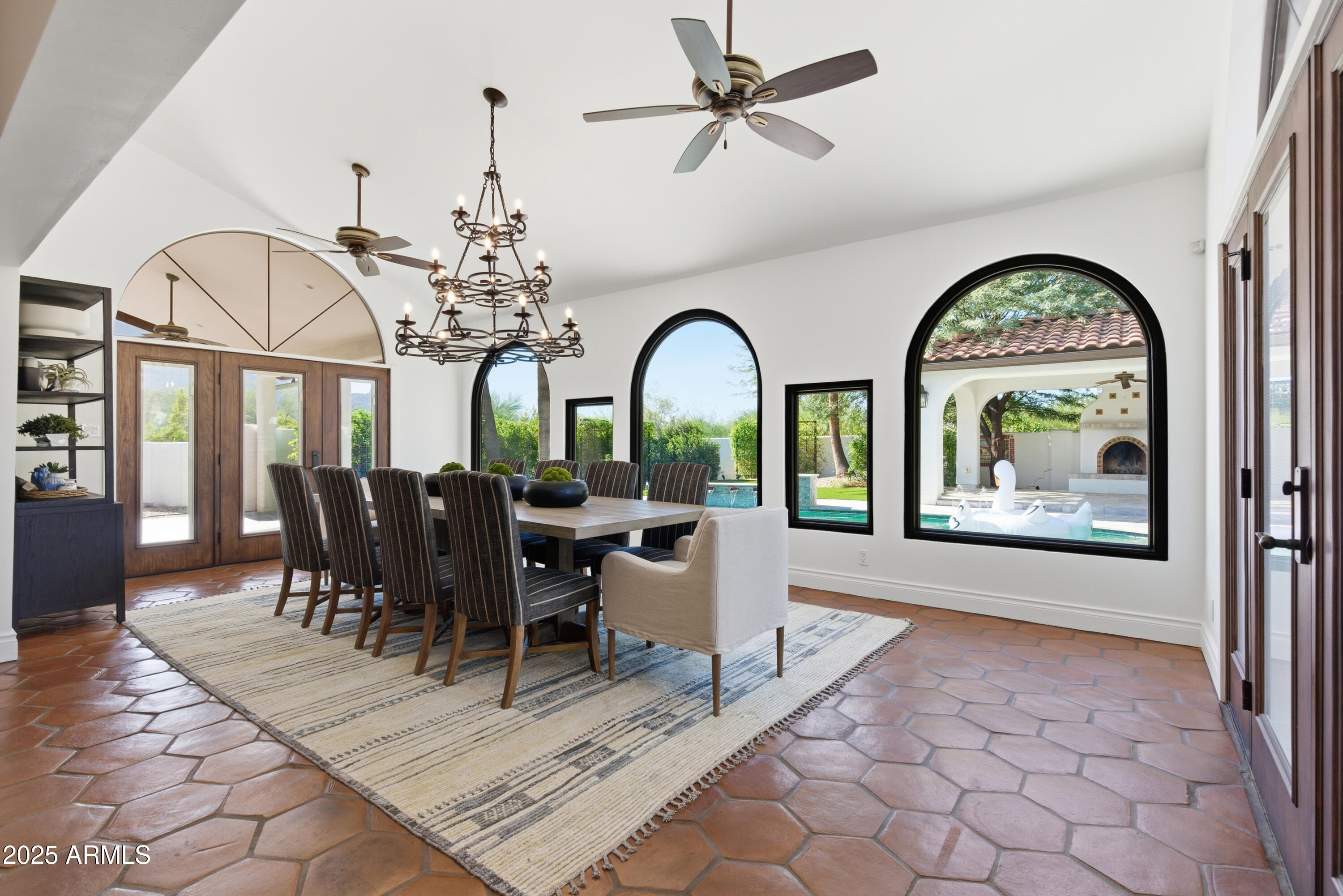 5828 E CACTUS WREN Road