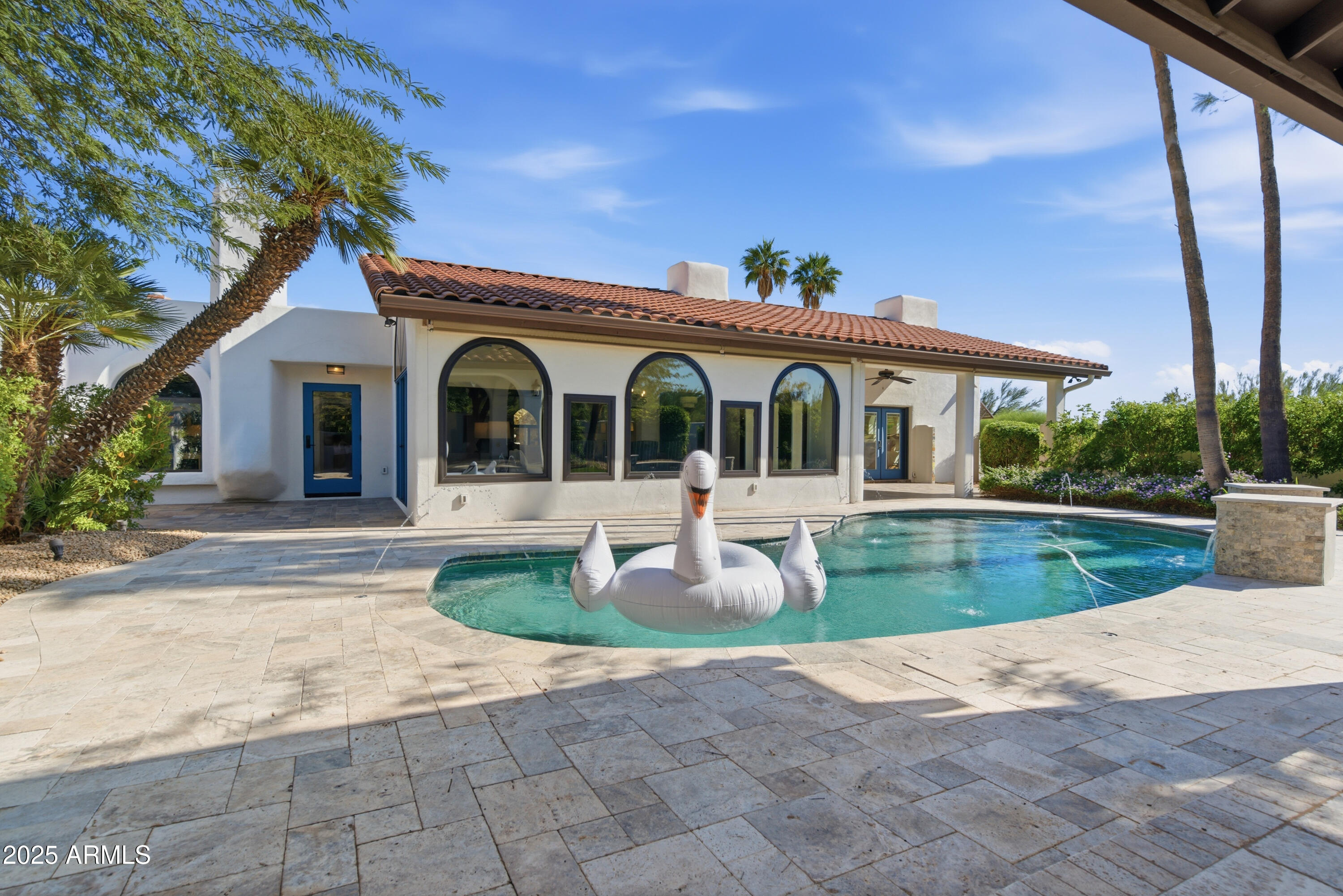 5828 E CACTUS WREN Road