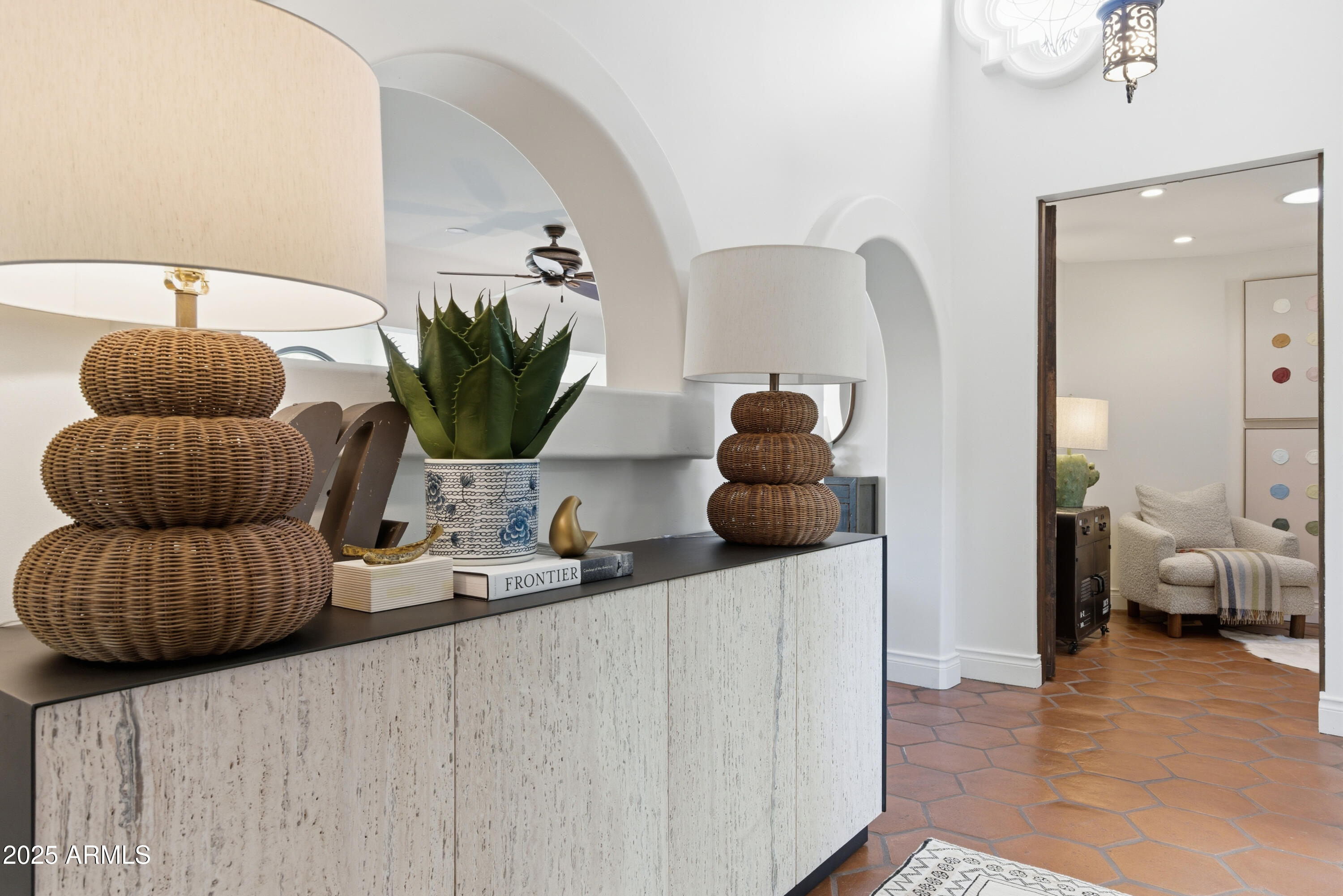 5828 E CACTUS WREN Road