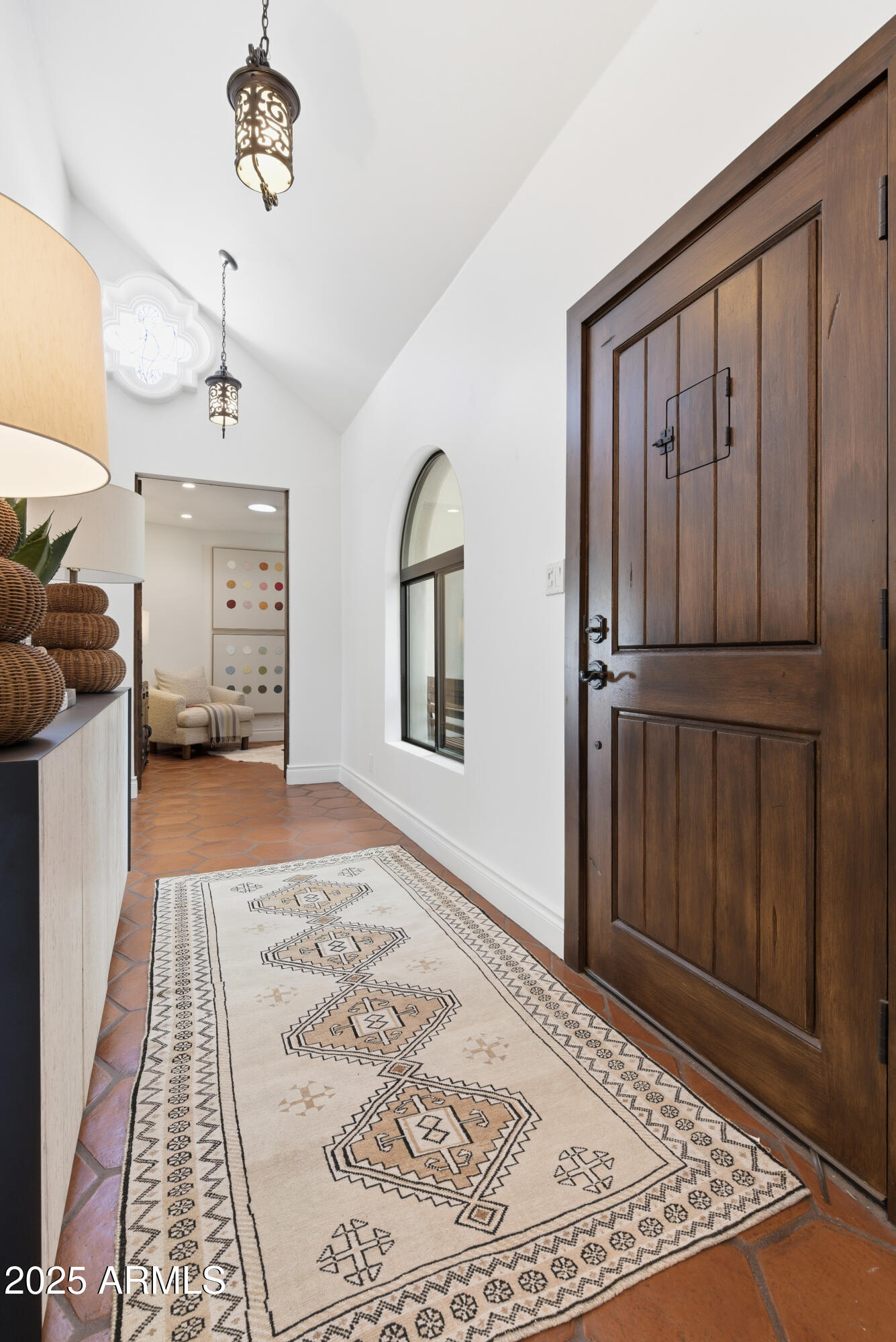 5828 E CACTUS WREN Road