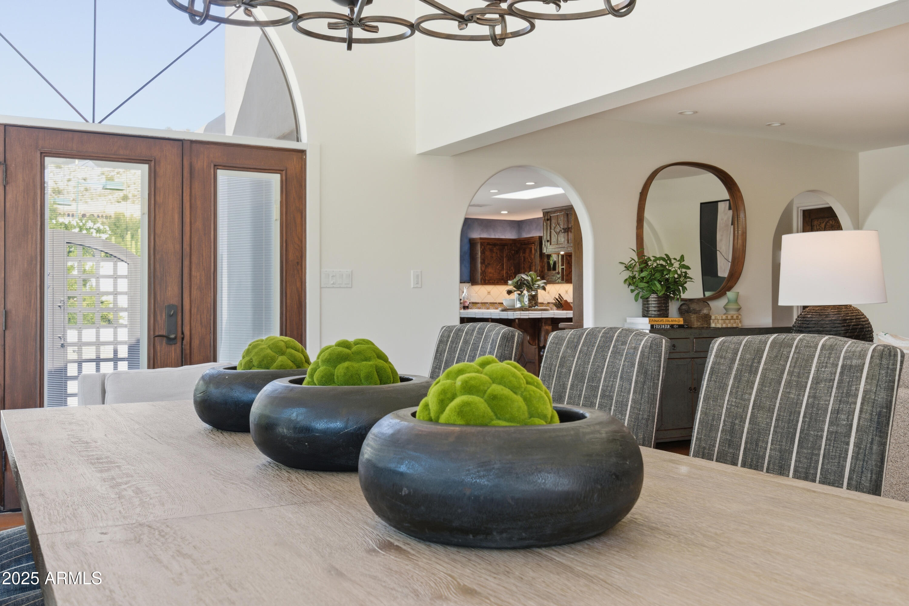 5828 E CACTUS WREN Road