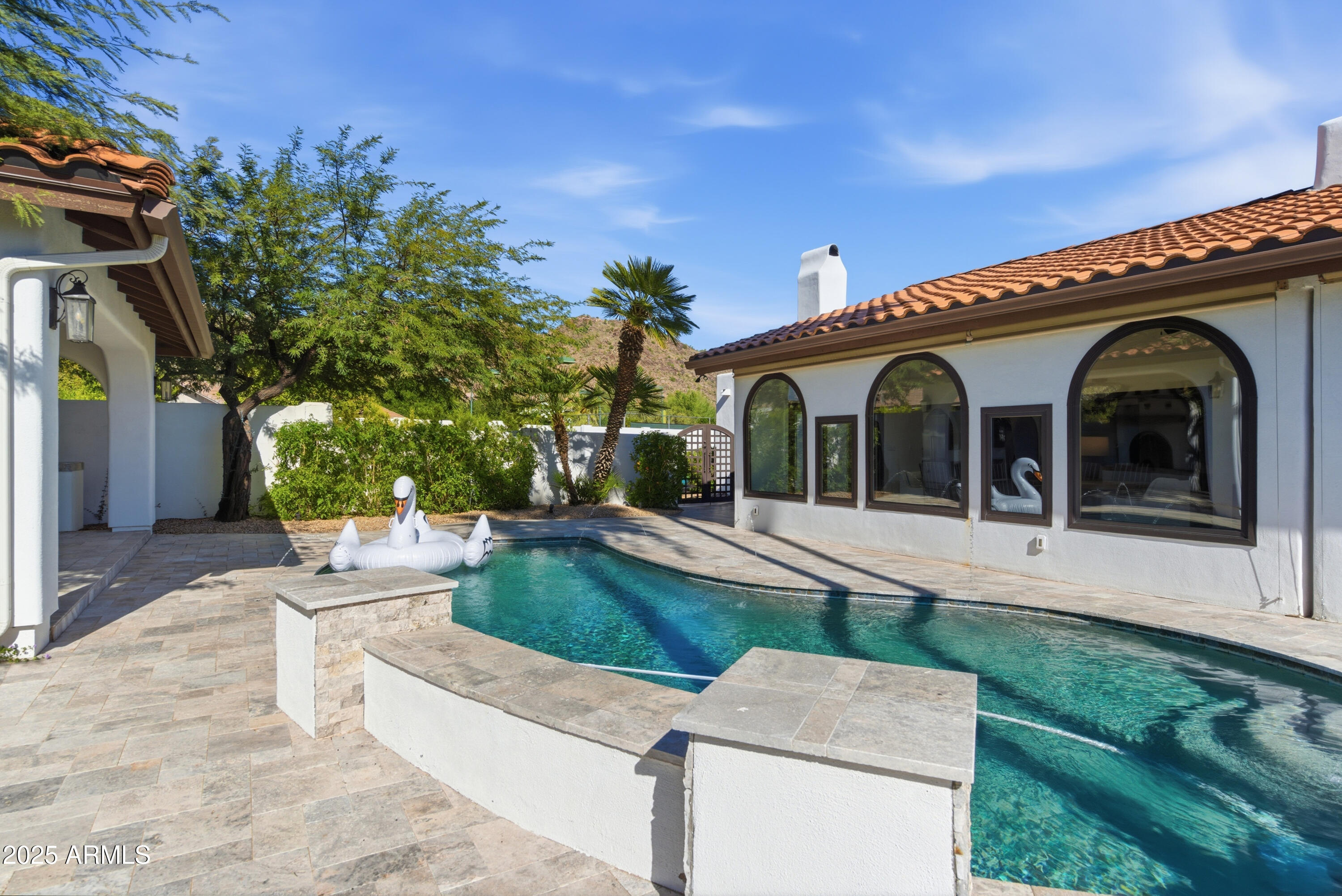 5828 E CACTUS WREN Road