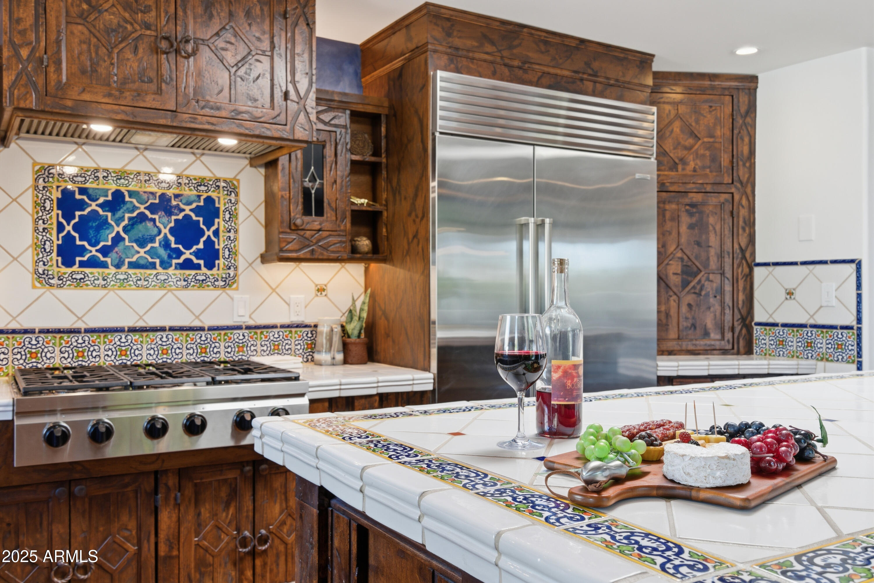 5828 E CACTUS WREN Road