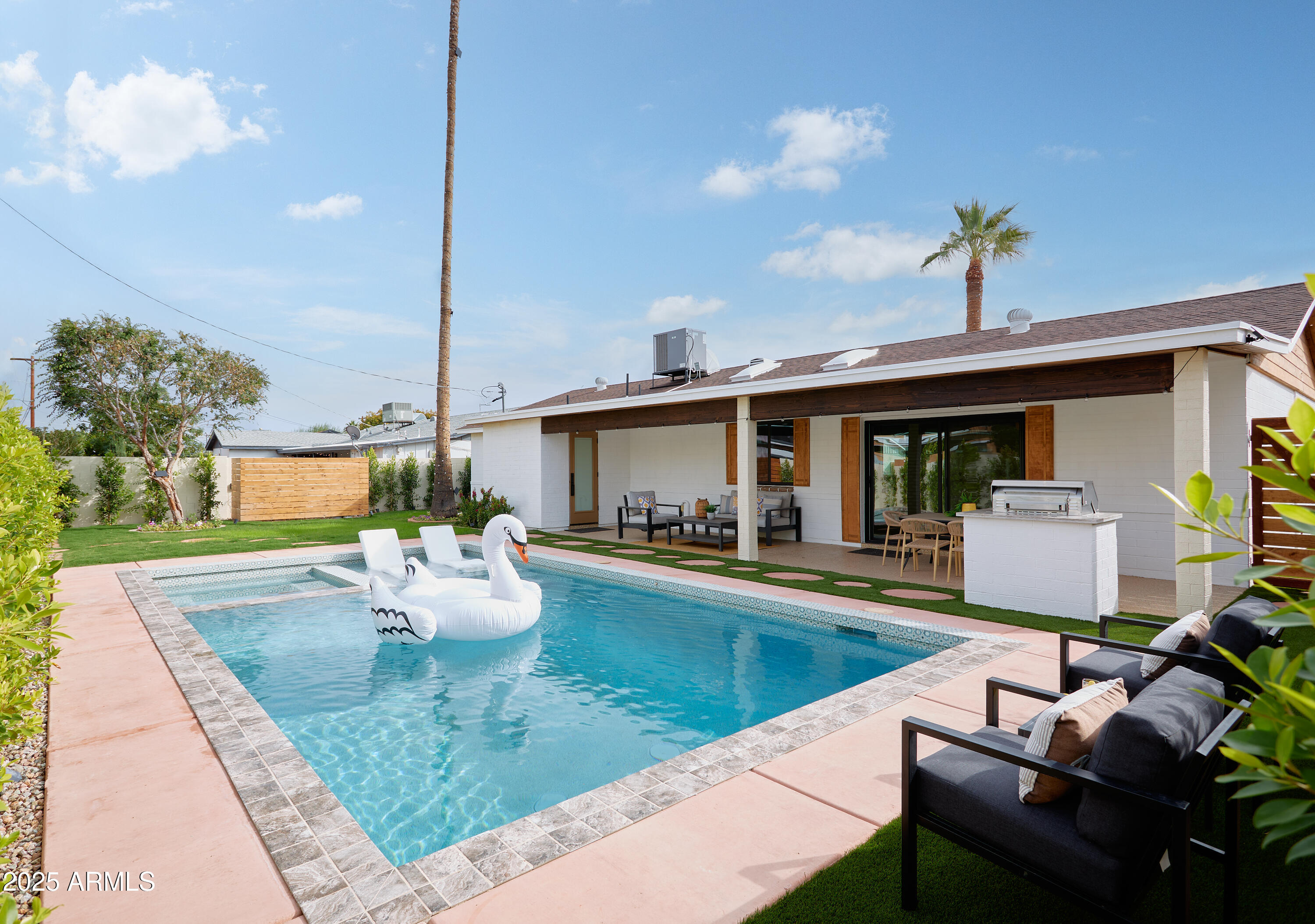 7320 E LATHAM Street