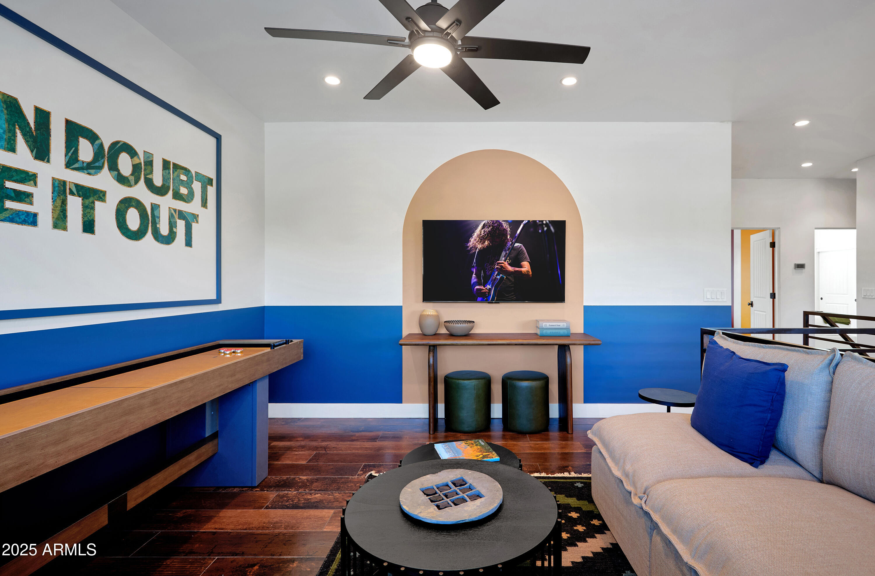 3229 E CAMPBELL Avenue