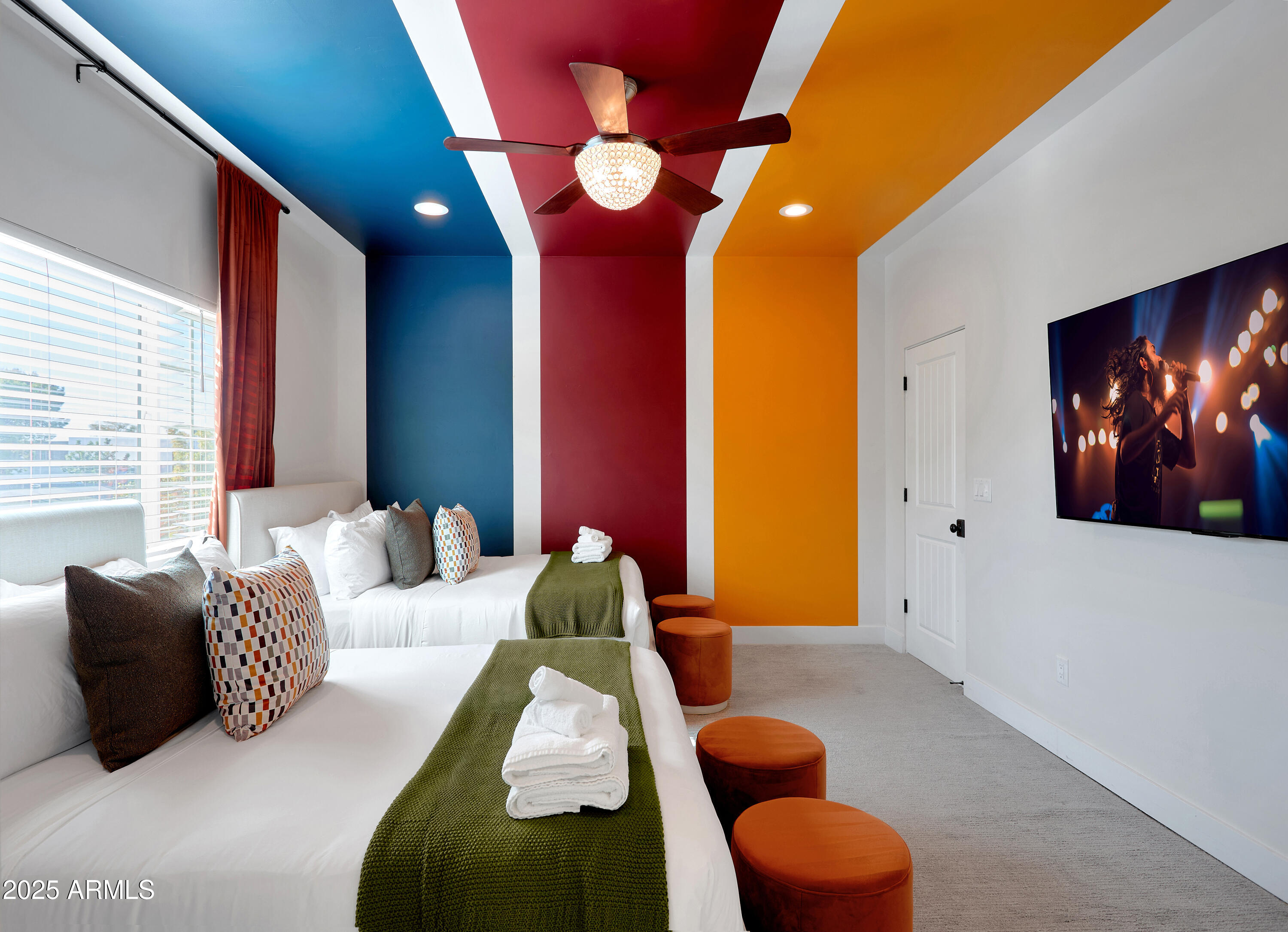 3229 E CAMPBELL Avenue