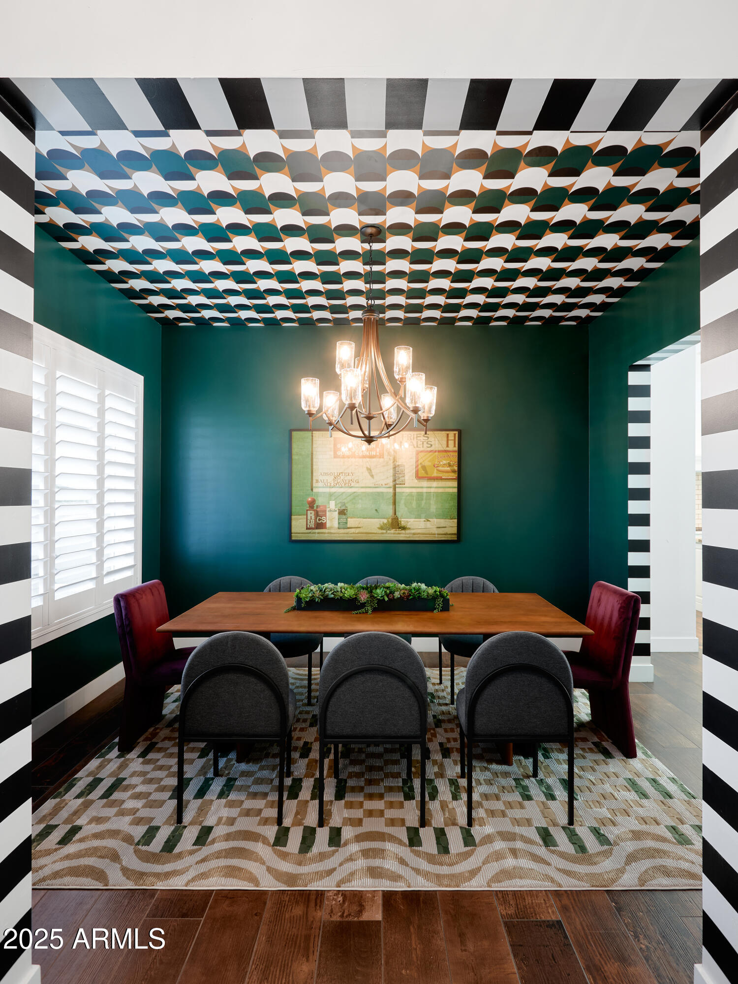 3229 E CAMPBELL Avenue