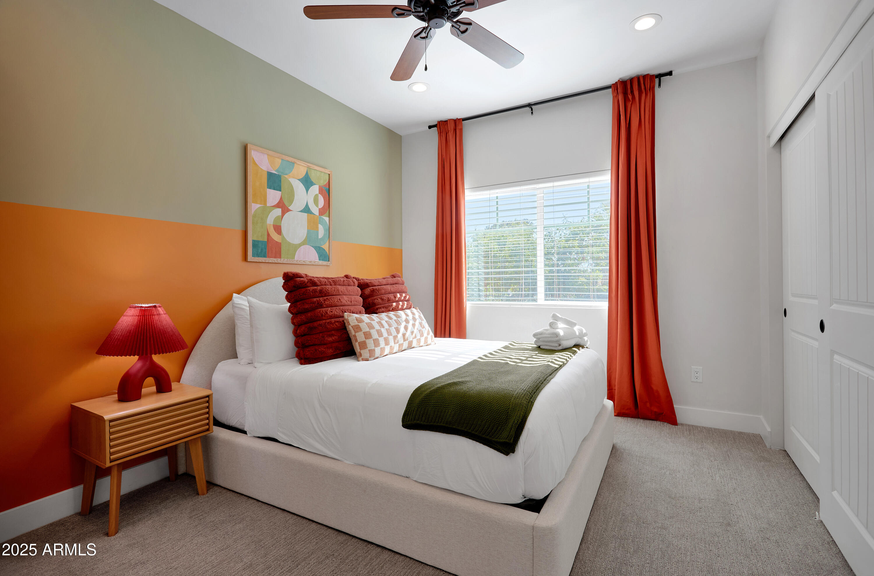 3229 E CAMPBELL Avenue