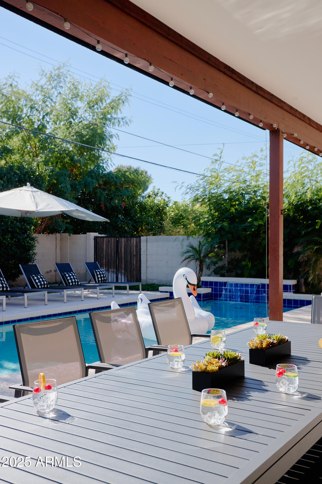 3229 E CAMPBELL Avenue