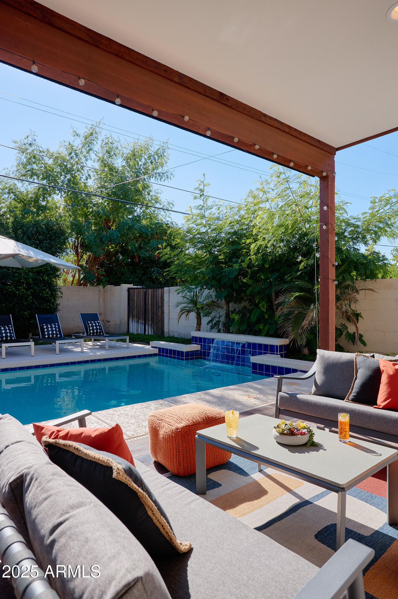 3229 E CAMPBELL Avenue