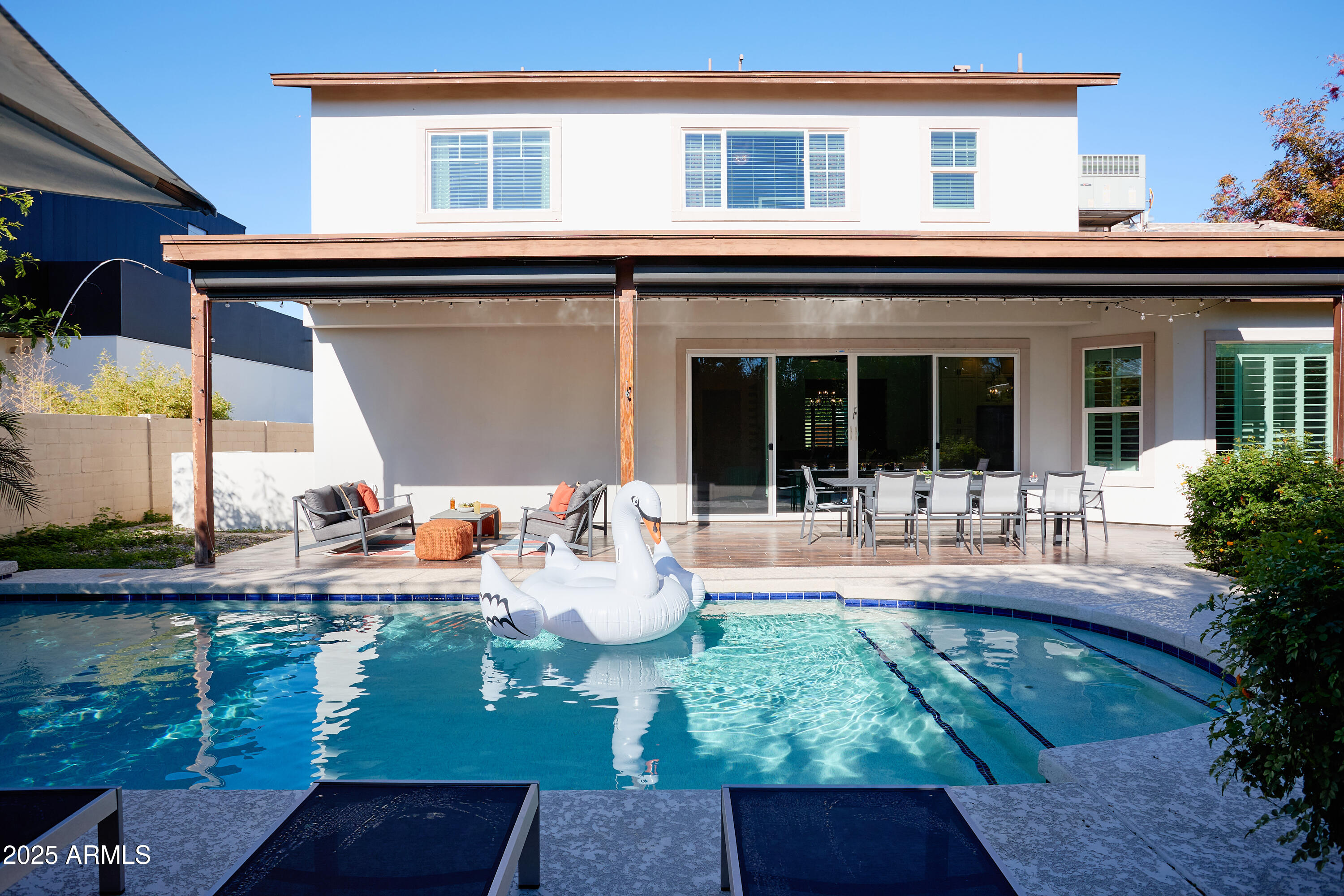 3229 E CAMPBELL Avenue