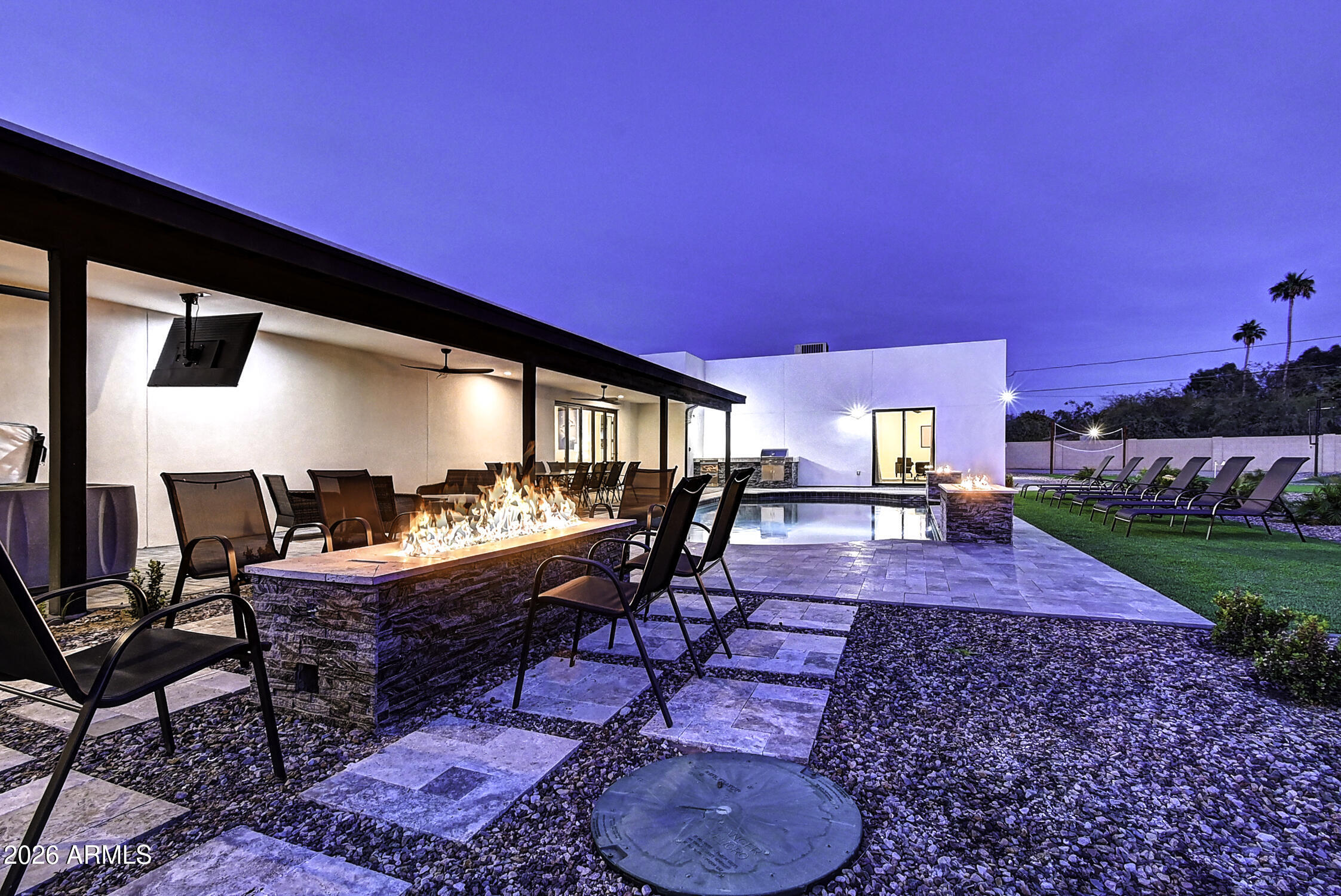 6401 E LARKSPUR Drive