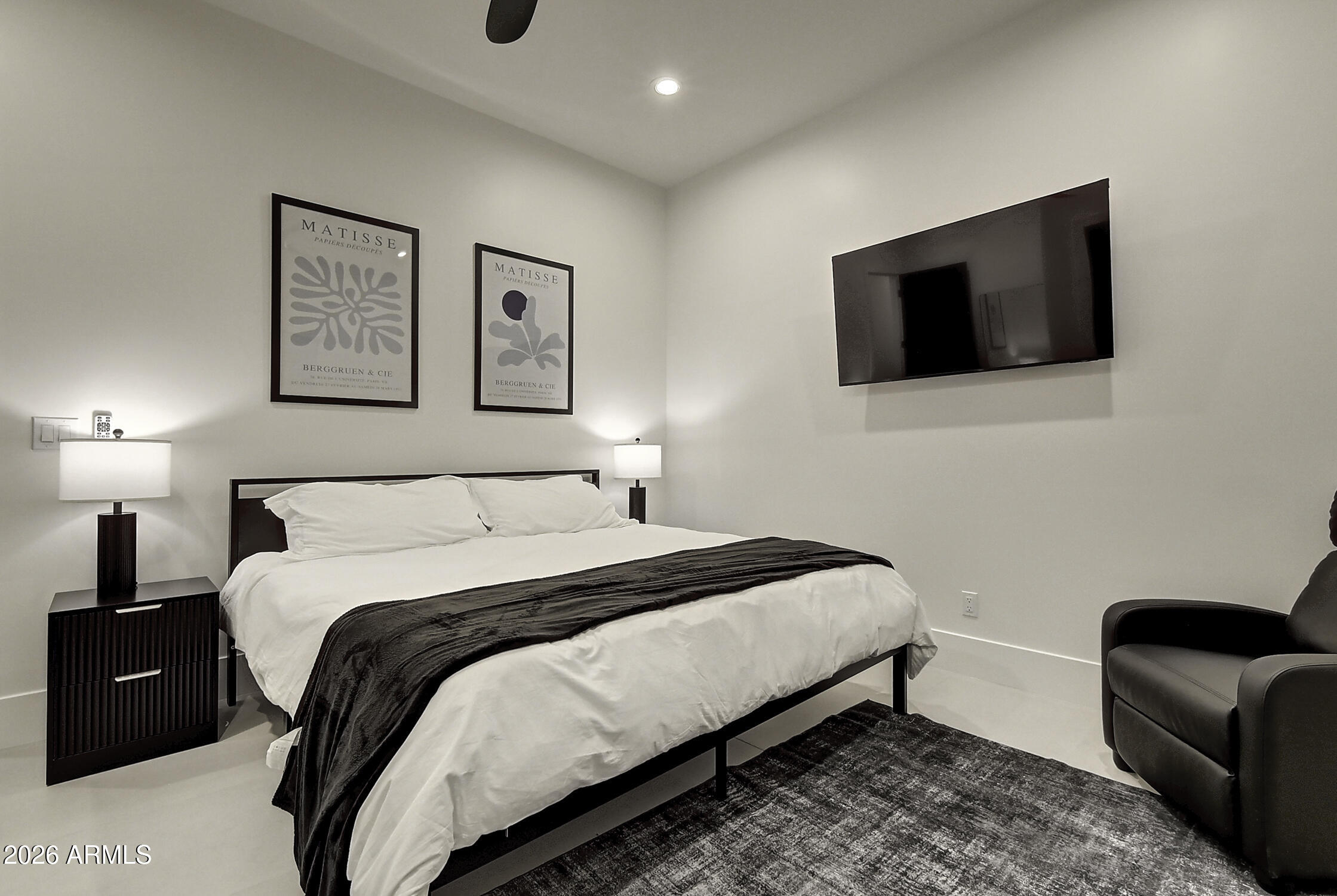 6401 E LARKSPUR Drive