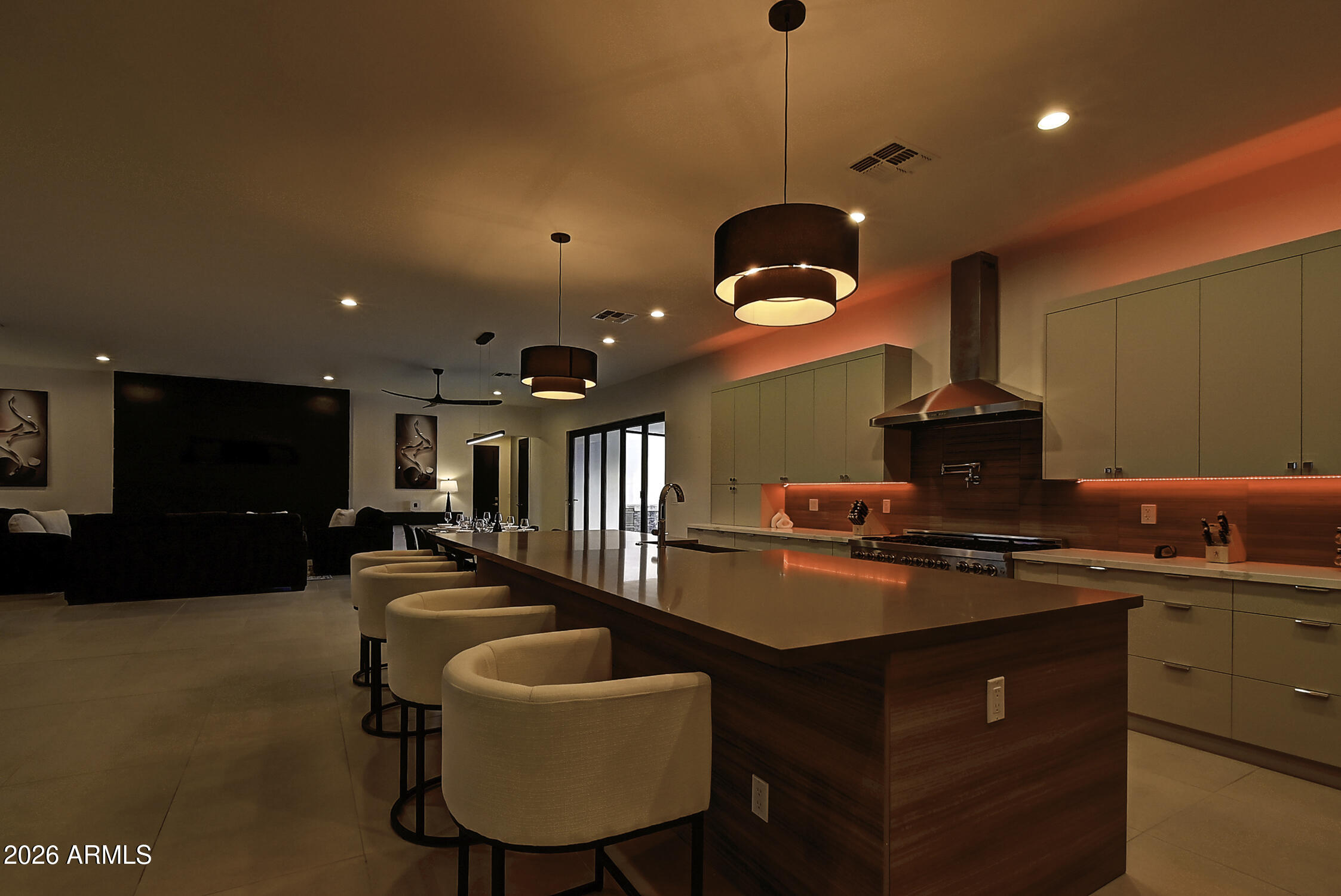 6401 E LARKSPUR Drive